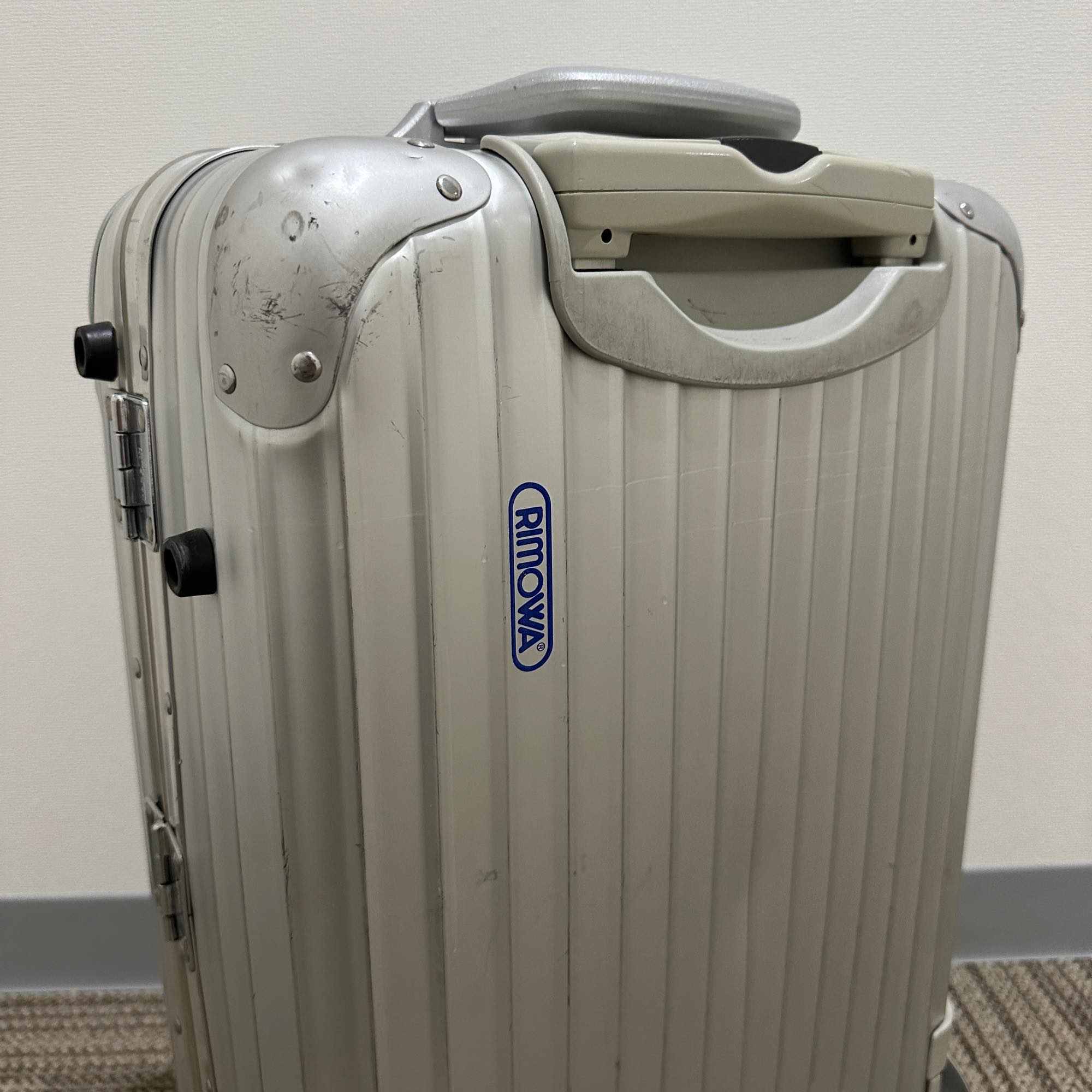 リモワ　トパーズ　929.52-11　中古商品　32リットル　2輪