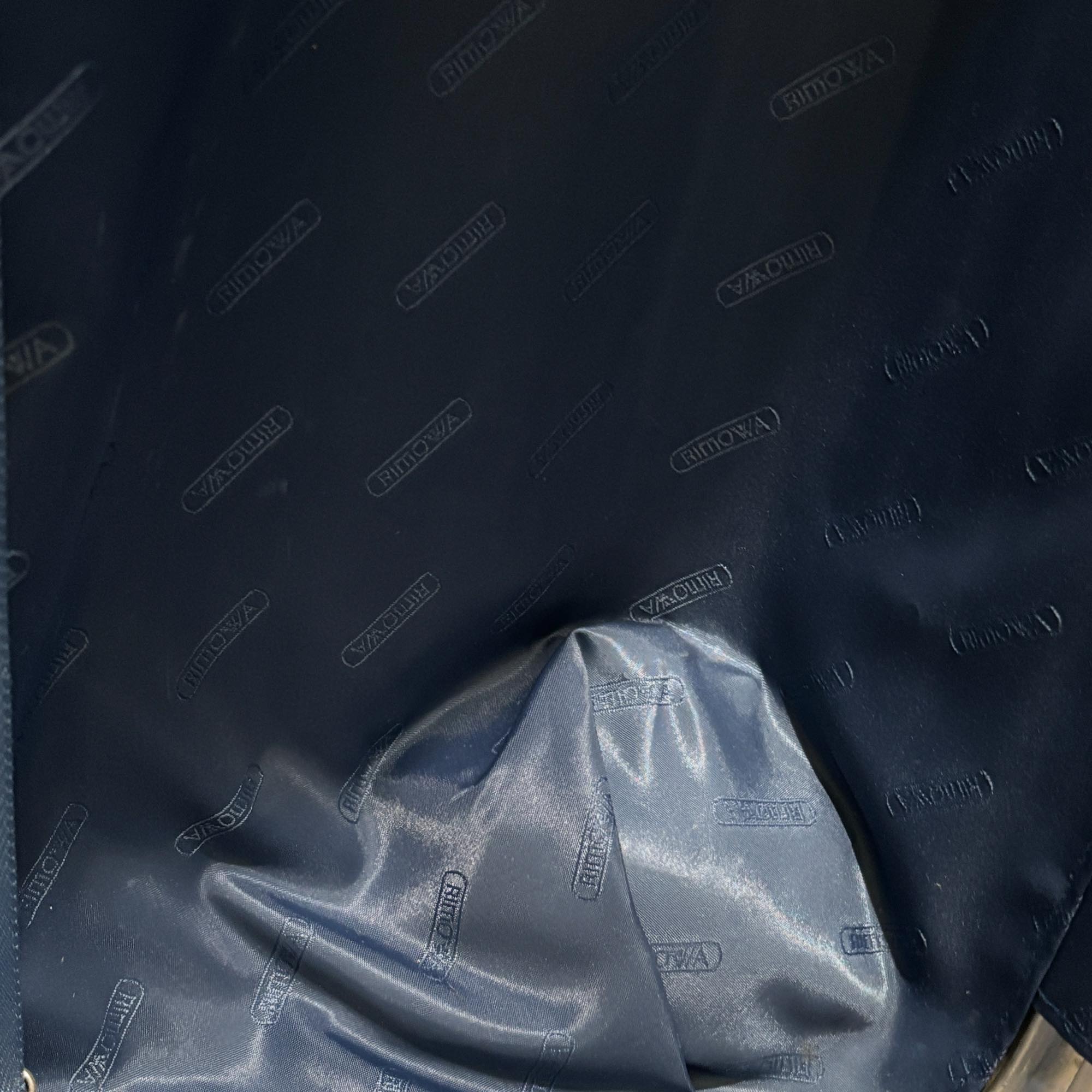 リモワ　オリジナル(トパーズ)　中古商品　932.77-11　104リットル　4輪