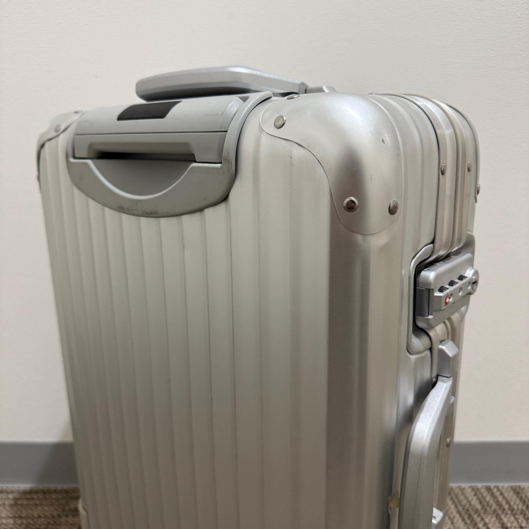 リモワ　トパーズ　929.52-13　中古美品　32リットル　2輪