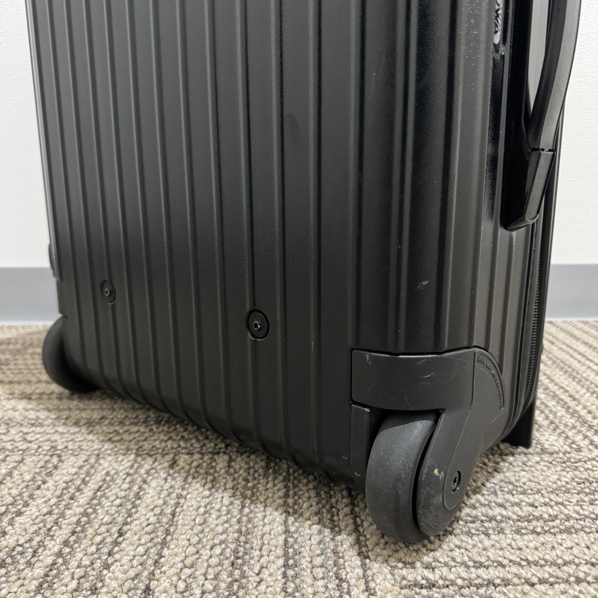 リモワ　サルサ　851.52-15　32リットル　中古美品　2輪