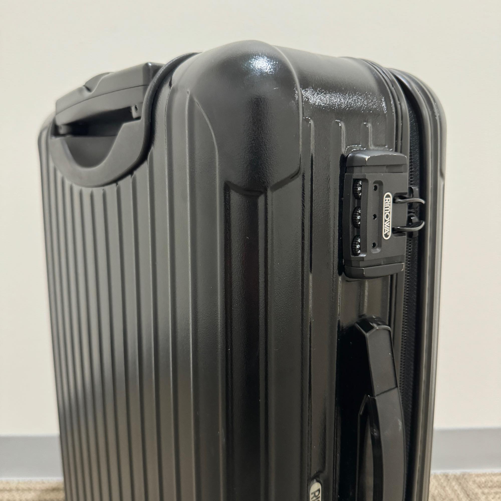 リモワ　サルサ　851.52-17　32リットル　中古美品　2輪