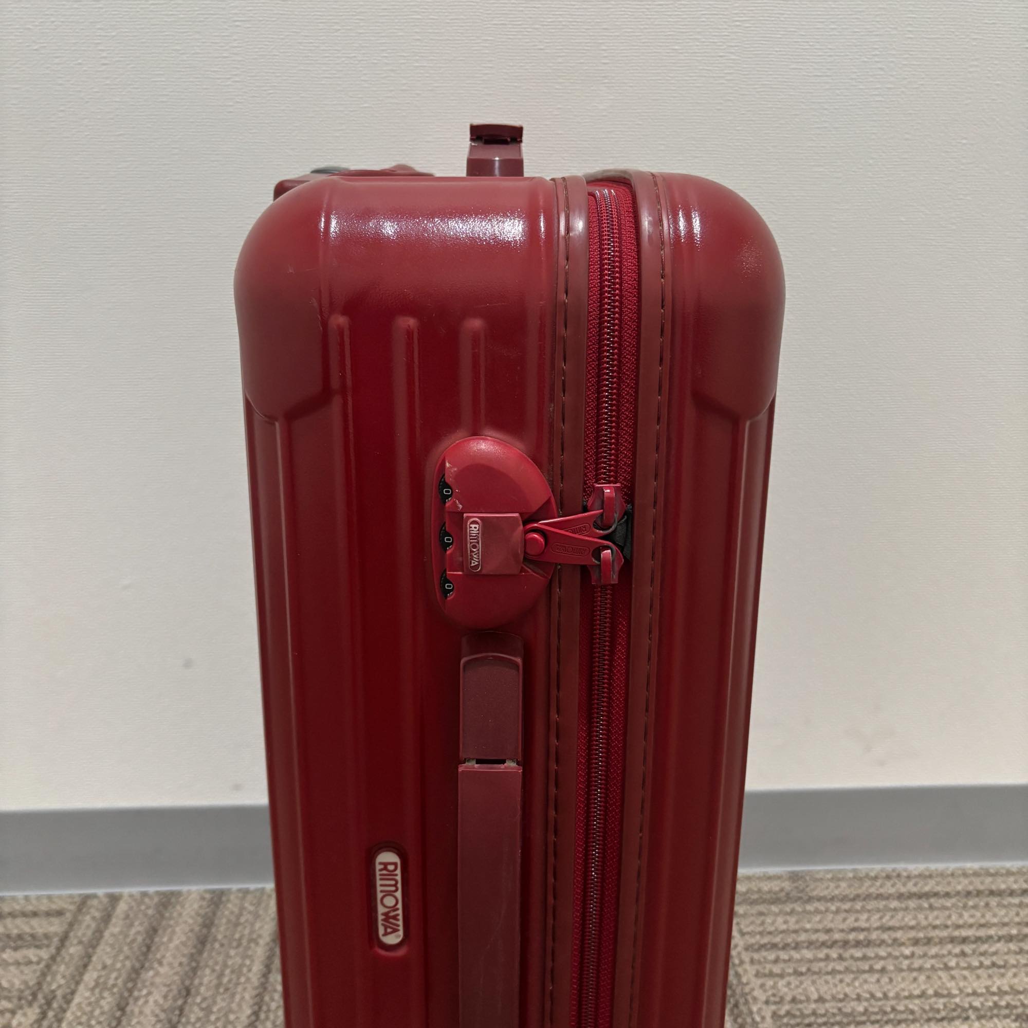 リモワ　エッセンシャル(サルサ)　855.52-17　35リットル　中古美品　2輪