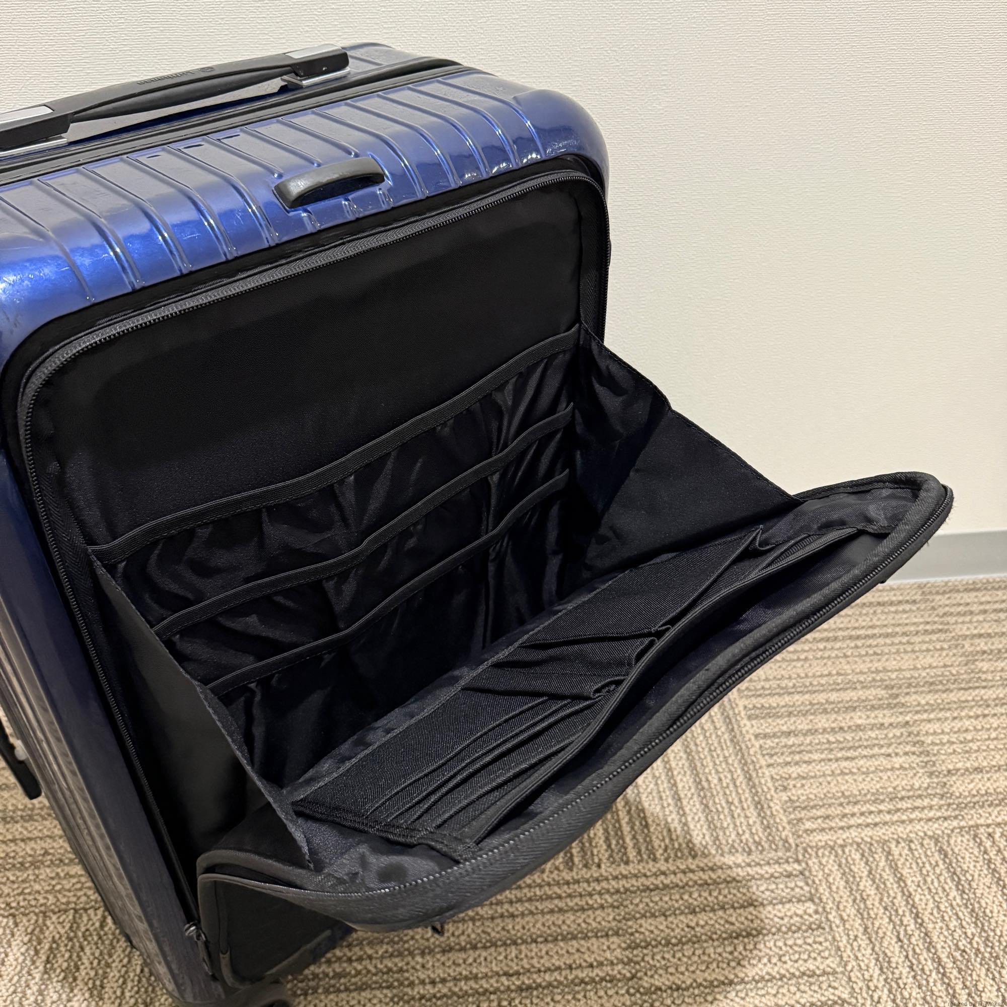 ルフトハンザ　リモワ　ボレロ　1732048　中古商品　64リットル　4輪