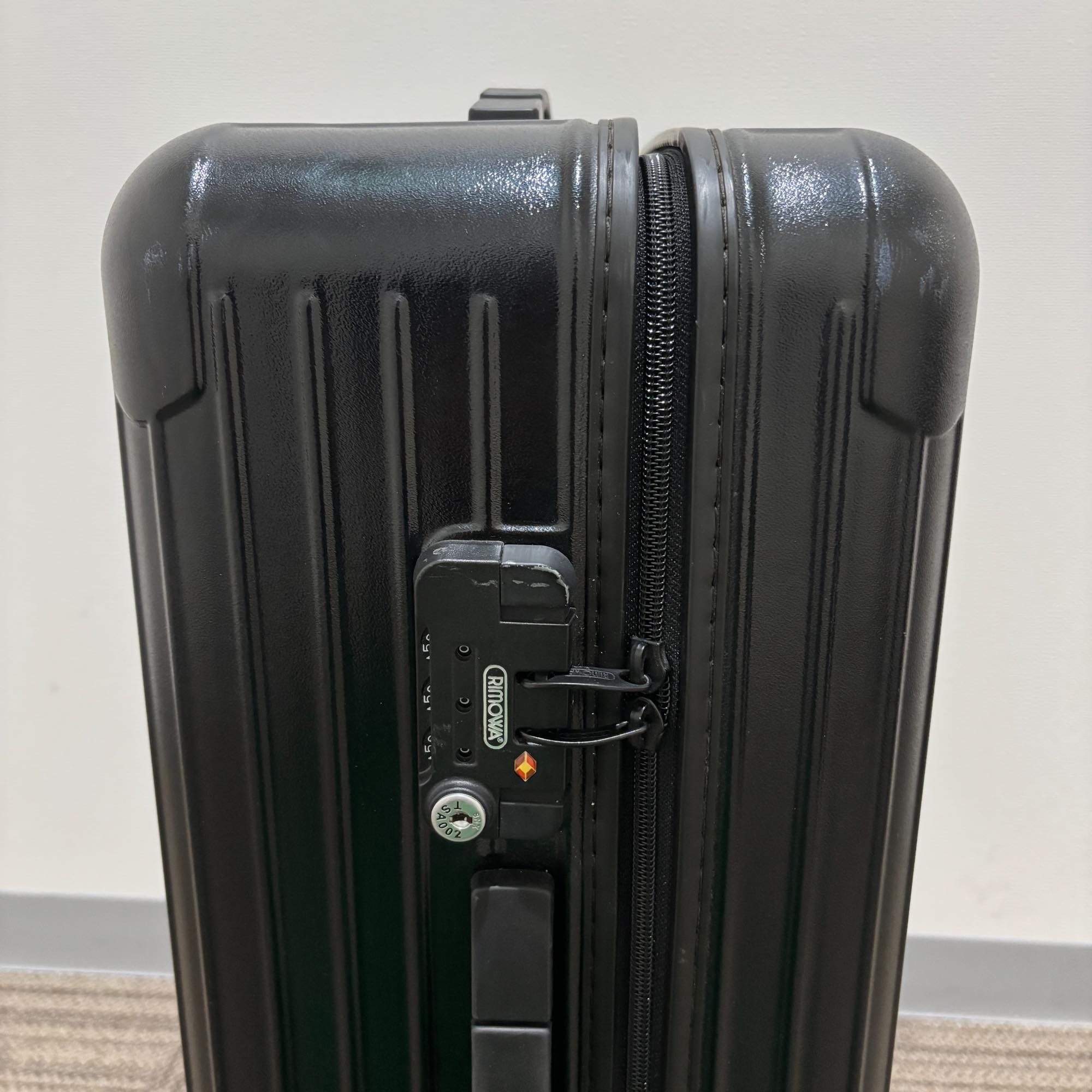 リモワ　エッセンシャル (サルサ)　851.63-18　中古美品　63リットル　2輪