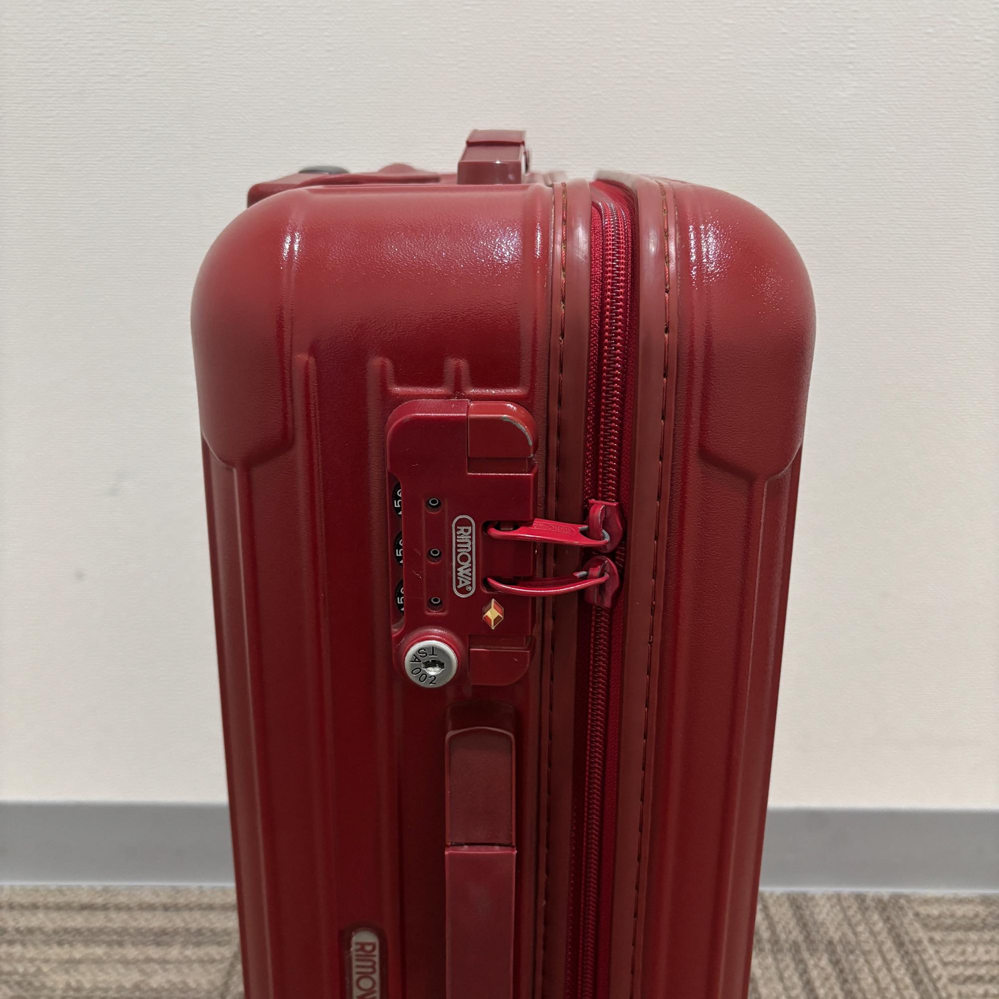 リモワ　エッセンシャル(サルサ)　855.52-18　35リットル　中古美品　2輪