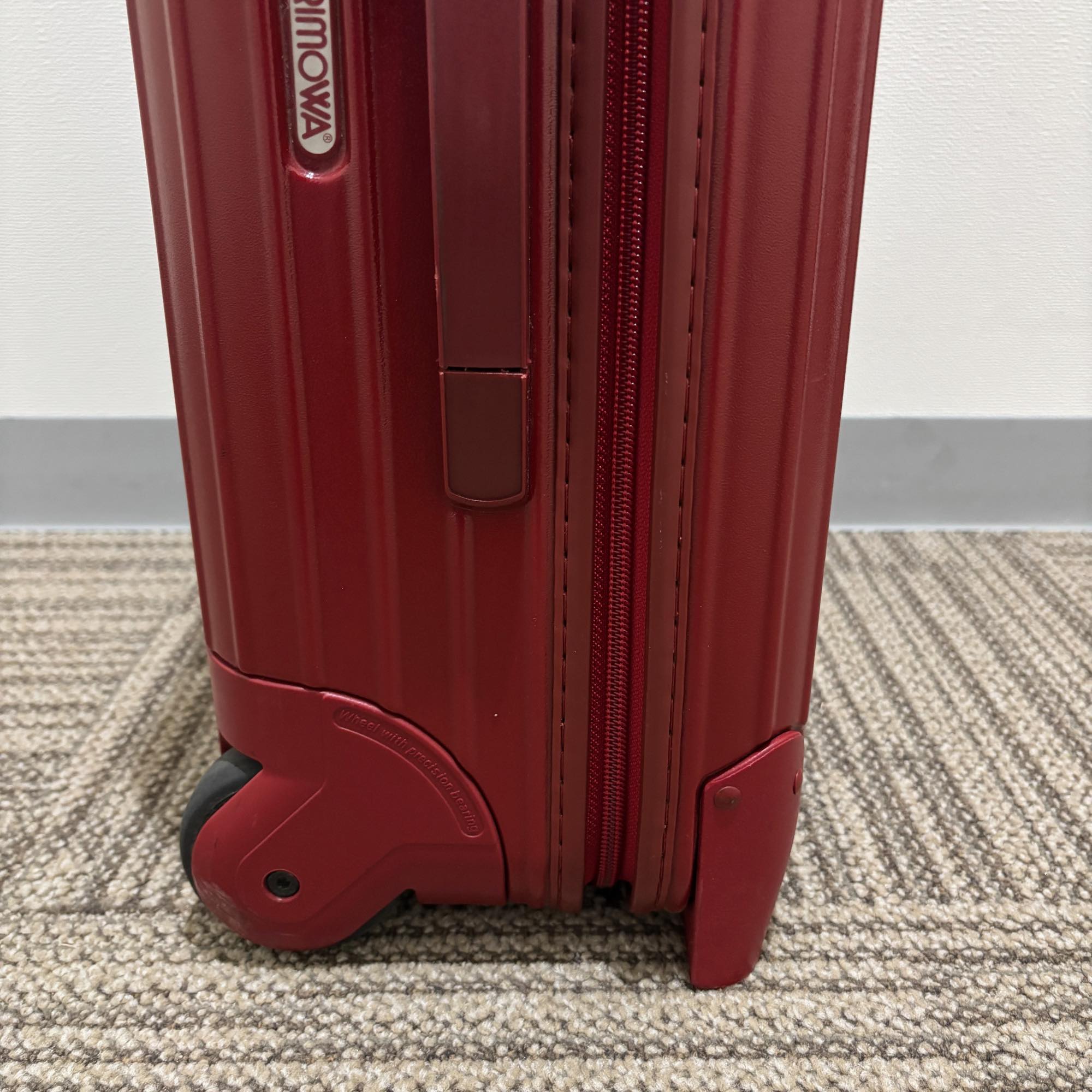 リモワ　エッセンシャル(サルサ)　855.52-18　35リットル　中古美品　2輪