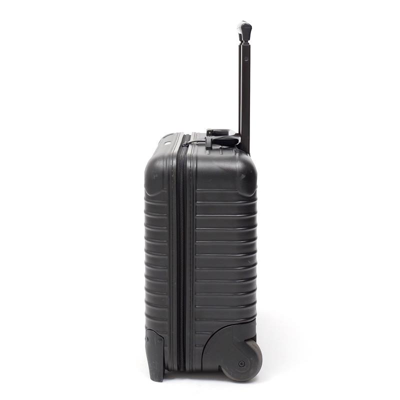 リモワ　サルサ　中古商品　810.40-2　25リットル　4輪
