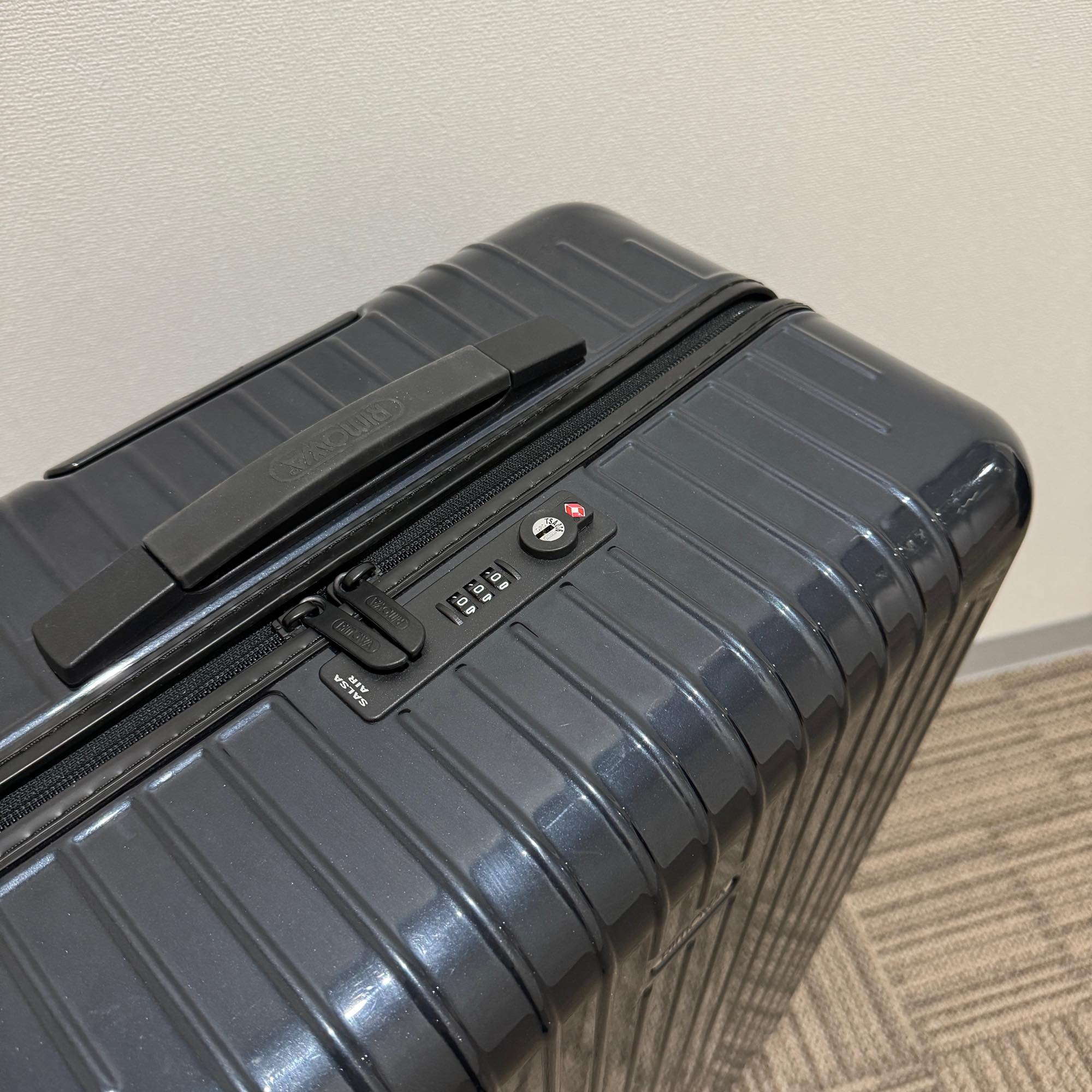 リモワ　サルサ エアー　820.70.25.4-2　中古美品　80リットル　4輪