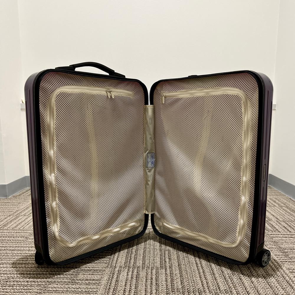 リモワ　サルサエアー　822.52-2 　中古商品　33リットル　4輪