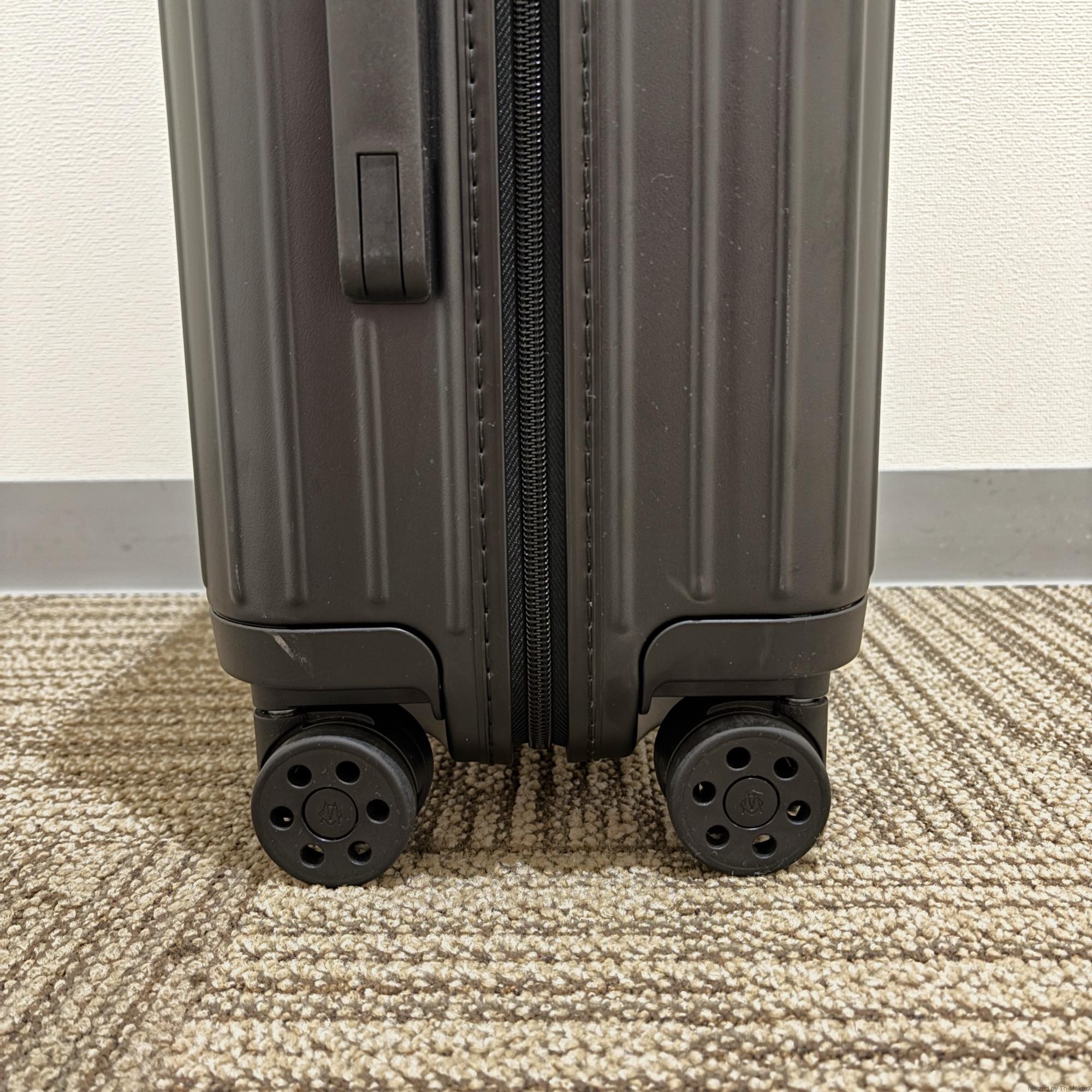 リモワ　エッセンシャル　キャビンS　34L　832.52.63.1-2　中古美品　マットブラック