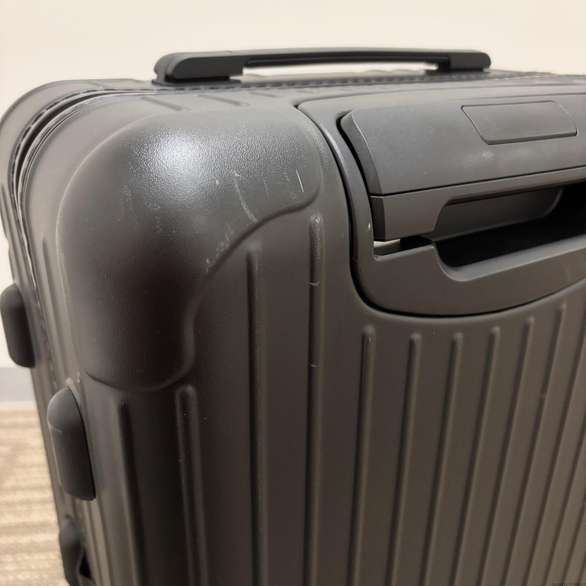 リモワ　エッセンシャル　キャビンS　34L　832.52.63.1-2　中古美品　マットブラック