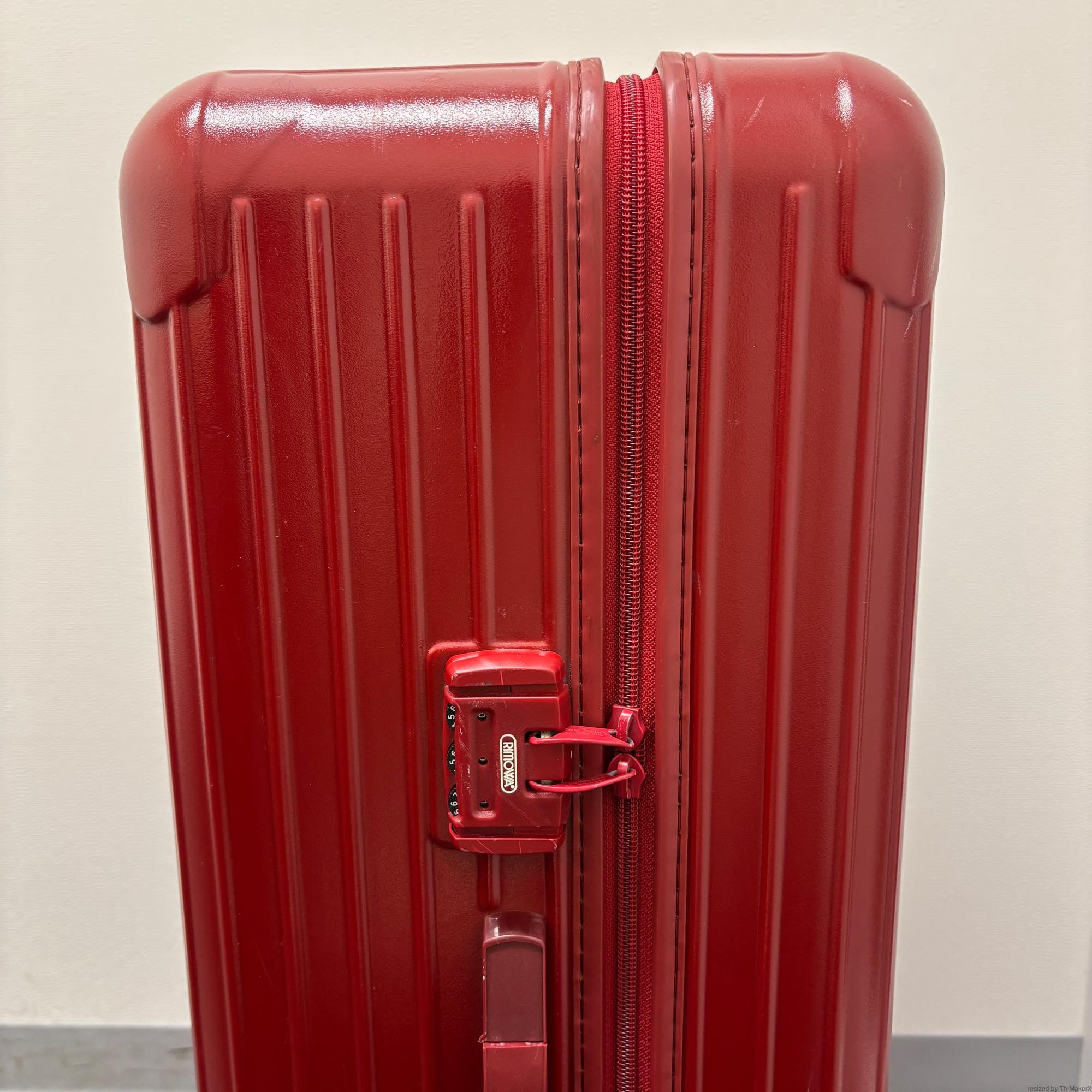 リモワ　エッセンシャル(サルサ)　855.77　104リットル　中古美品　2輪