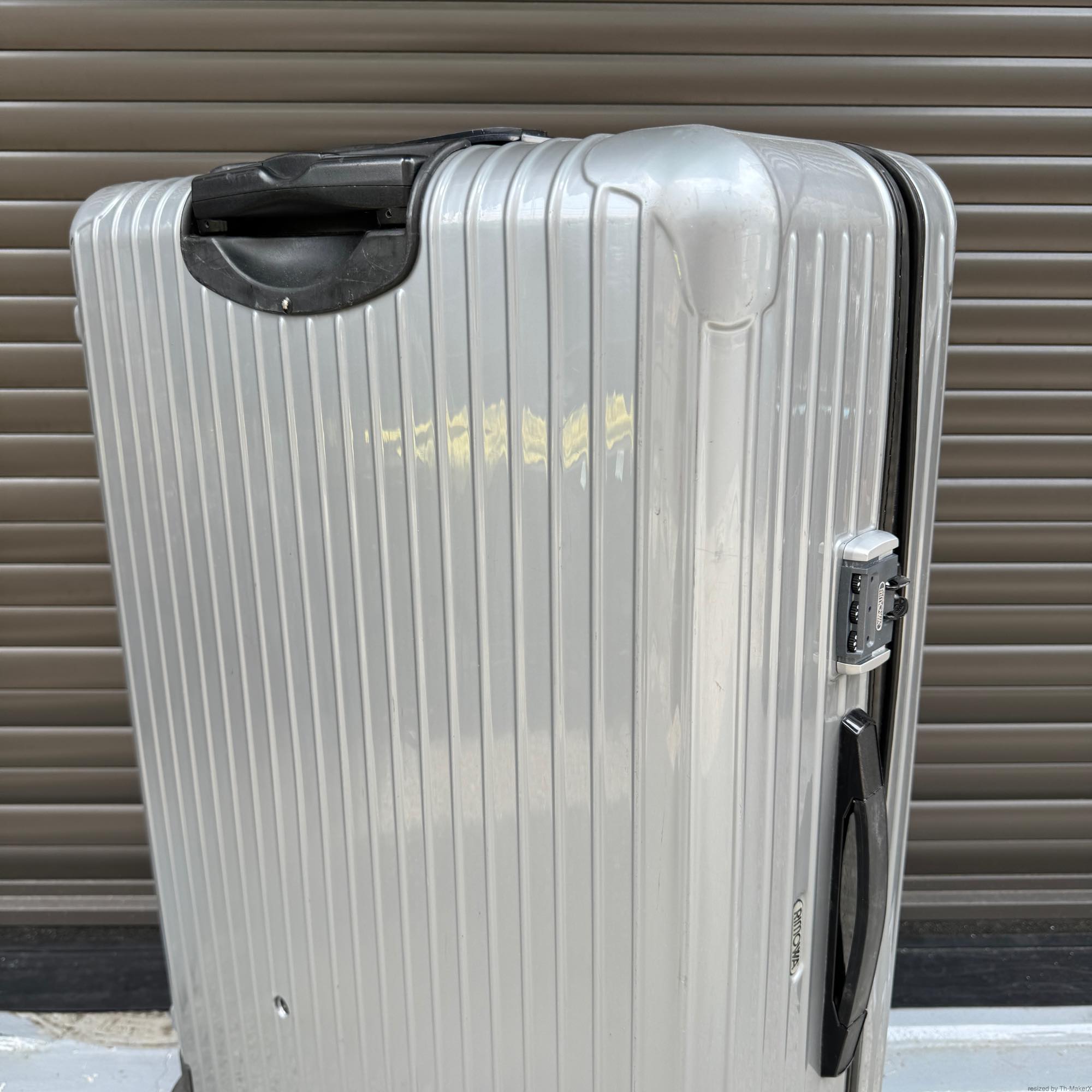 リモワ　サルサ　中古商品　856.77－2　104リットル　2輪