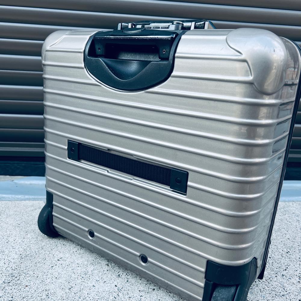 リモワ　サルサ　中古商品　U859.40-2　25リットル　2輪