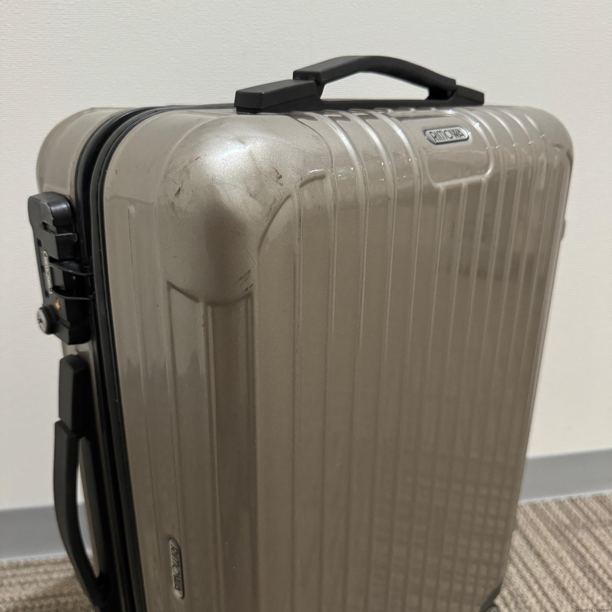 リモワ　サルサ　中古美品　869.52-2　35リットル　4輪
