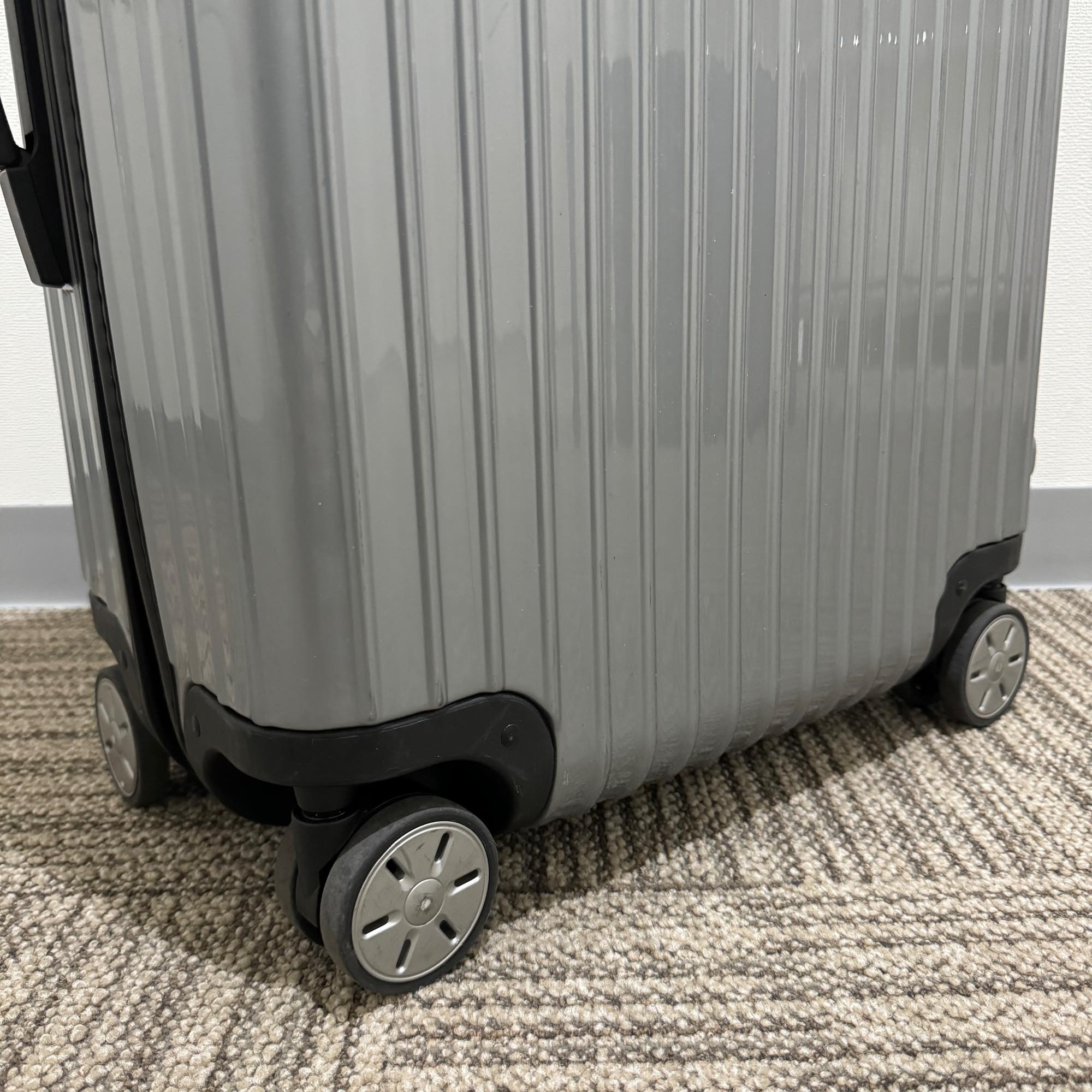 リモワ　サルサ　中古美品　876.63-2　63リットル　4輪