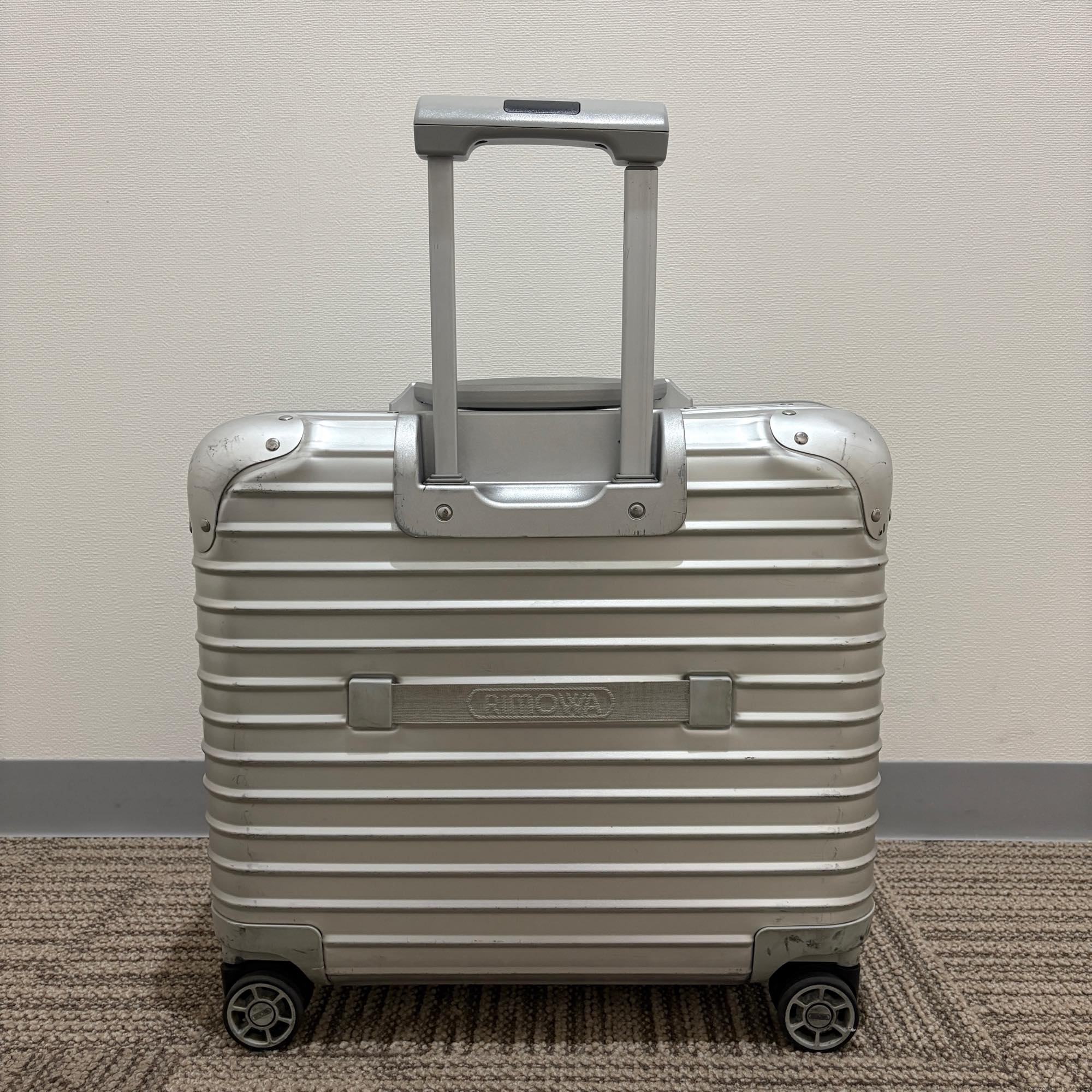 リモワ トパーズ　923.40-2　中古美品　26リットル　4輪