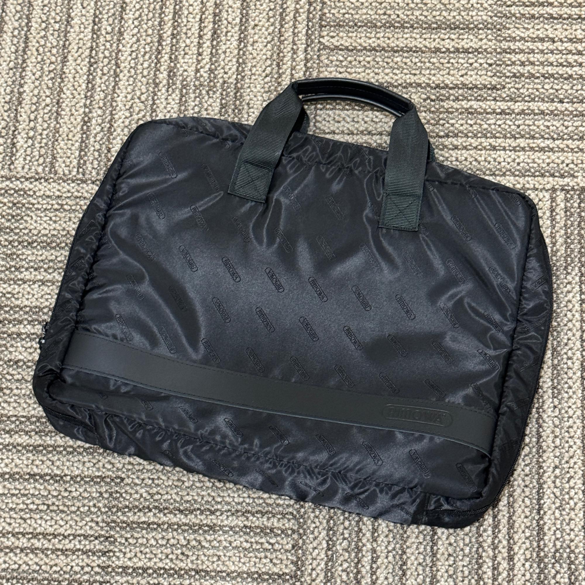 リモワ　パイロット　中古美品　923.50-2　34リットル　2輪