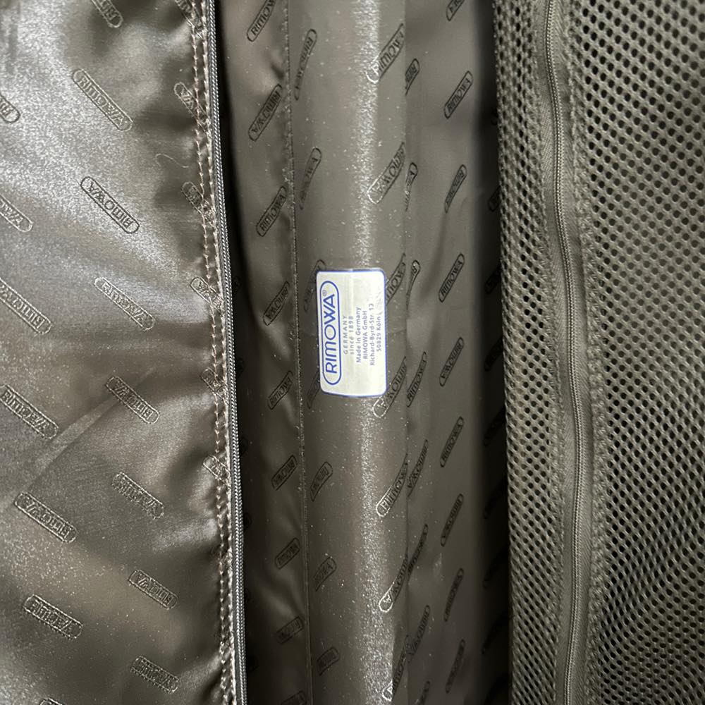 リモワ　トパーズ チタニウム　中古美品　924.63.03.4-2　64リットル　4輪