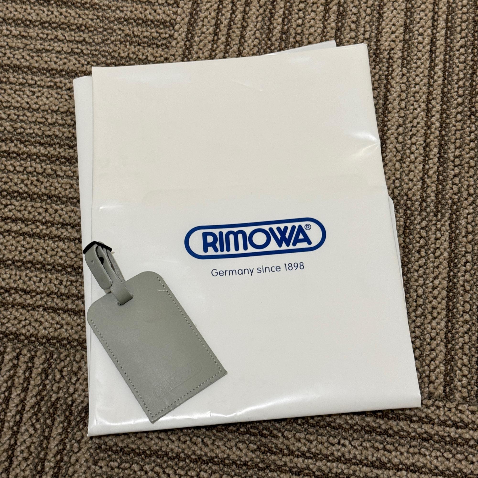 リモワ　トパーズ　電子タグ　中古美品　924.73-2　82リットル　4輪