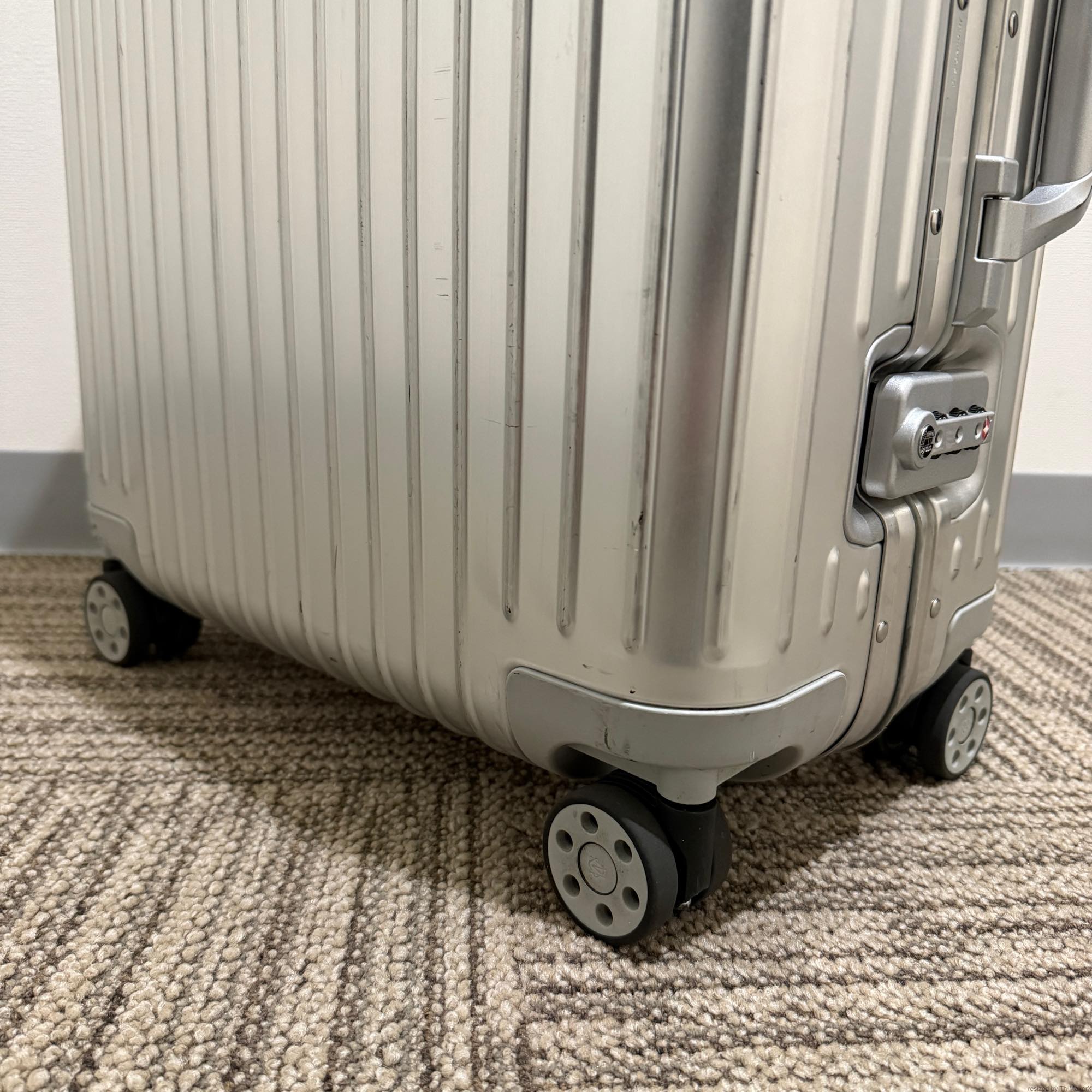 リモワ　オリジナル 925.56-2　キャビンプラス　中古美品　45リットル　4輪