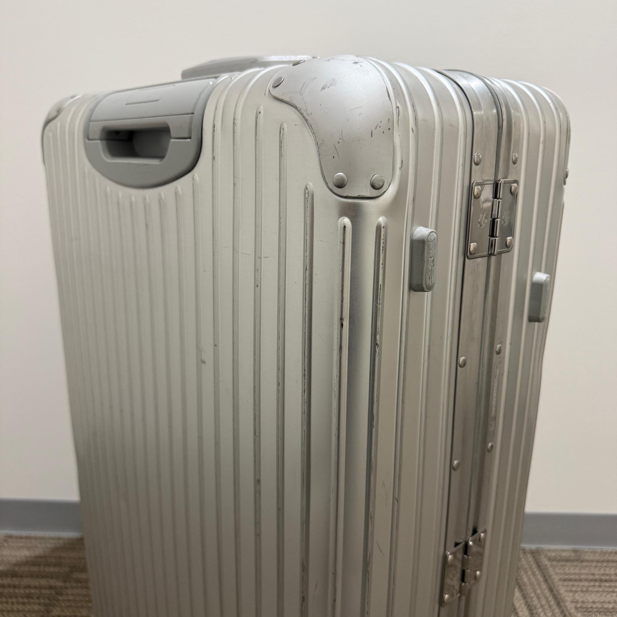 リモワ　オリジナル　チェックインL　925.73.00.4-2　シルバー　中古商品　86リットル　4輪