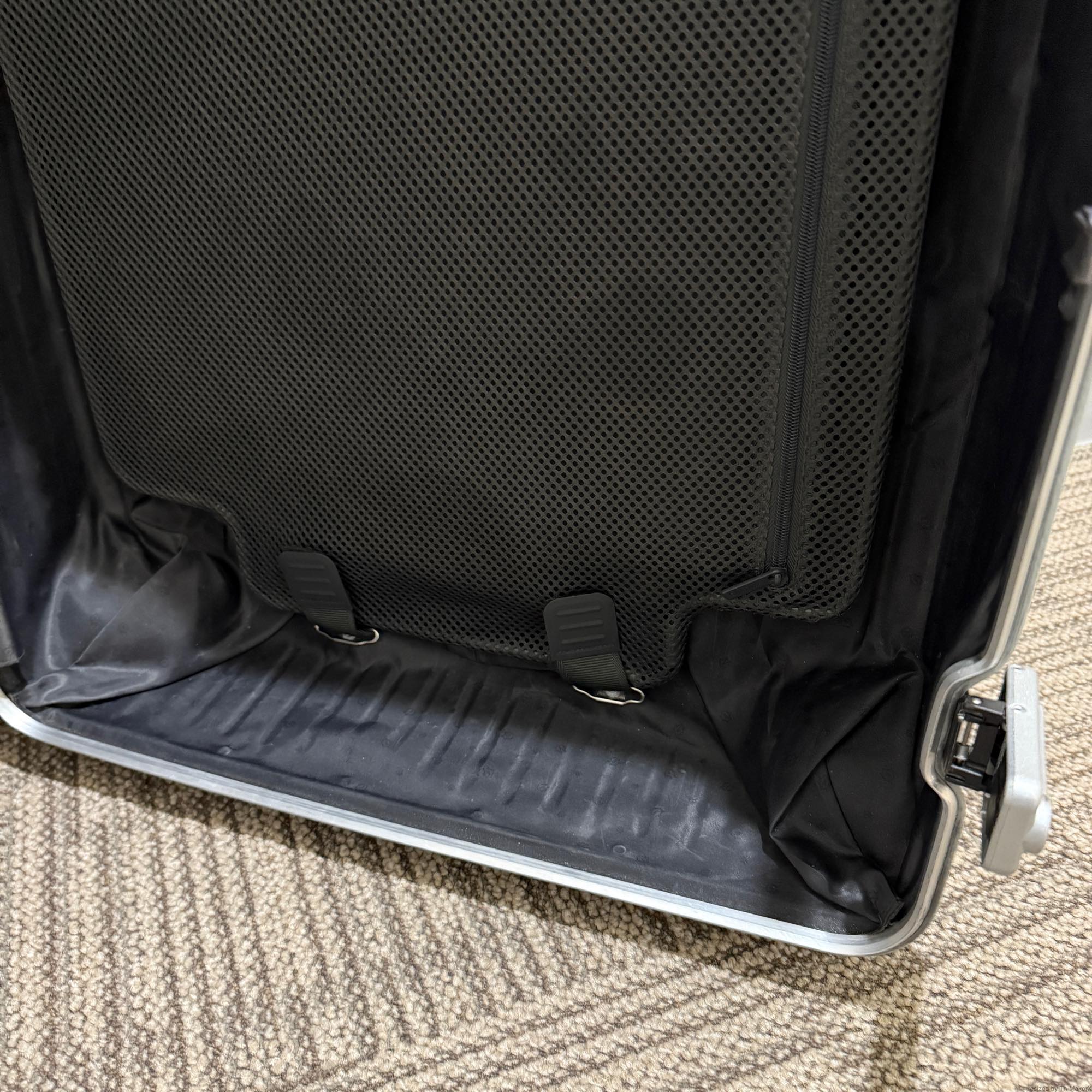 リモワ　オリジナル　チェックインL　925.73.00.4-2　シルバー　中古商品　86リットル　4輪