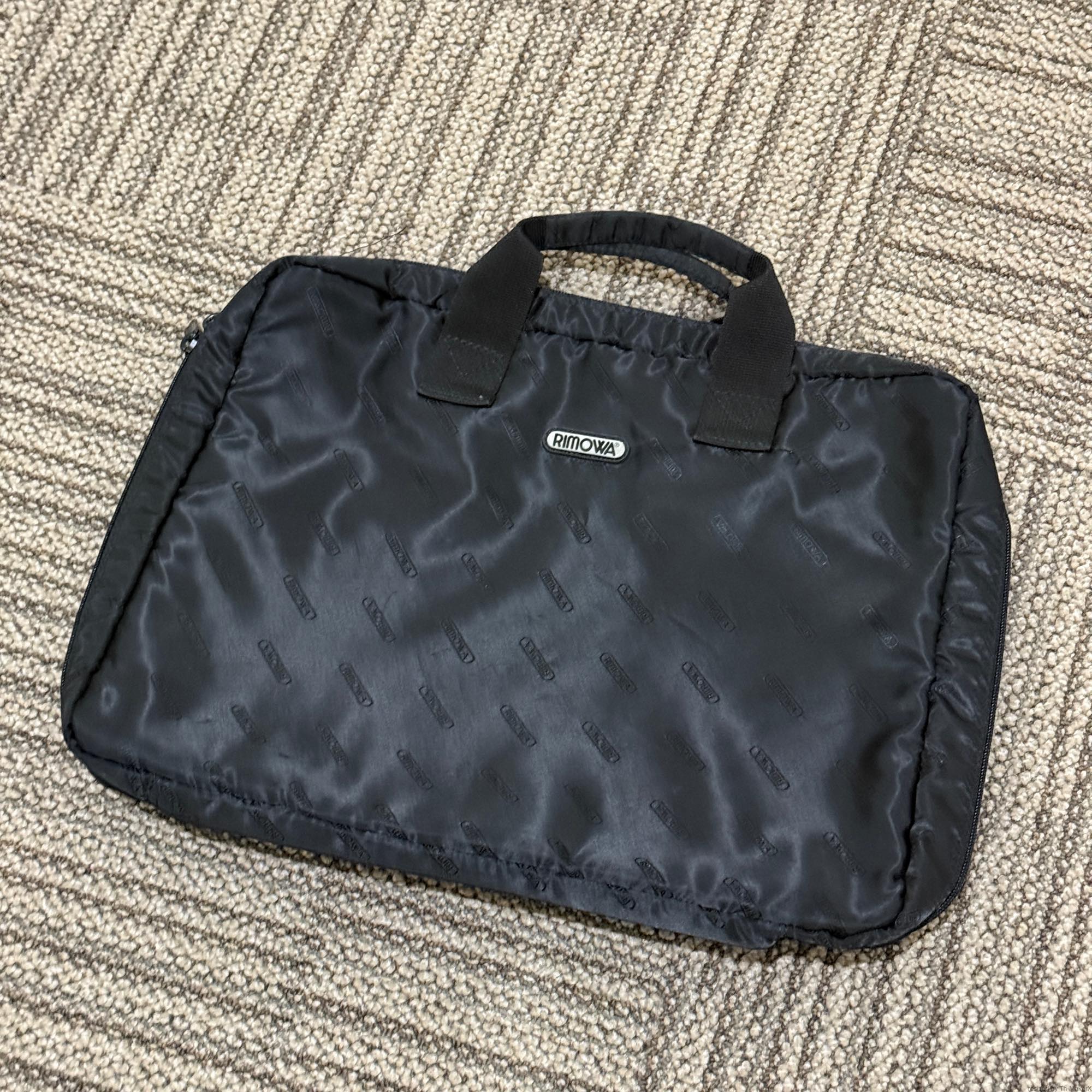 リモワ　トパーズ　中古商品　U928.40-2　23リットル　2輪