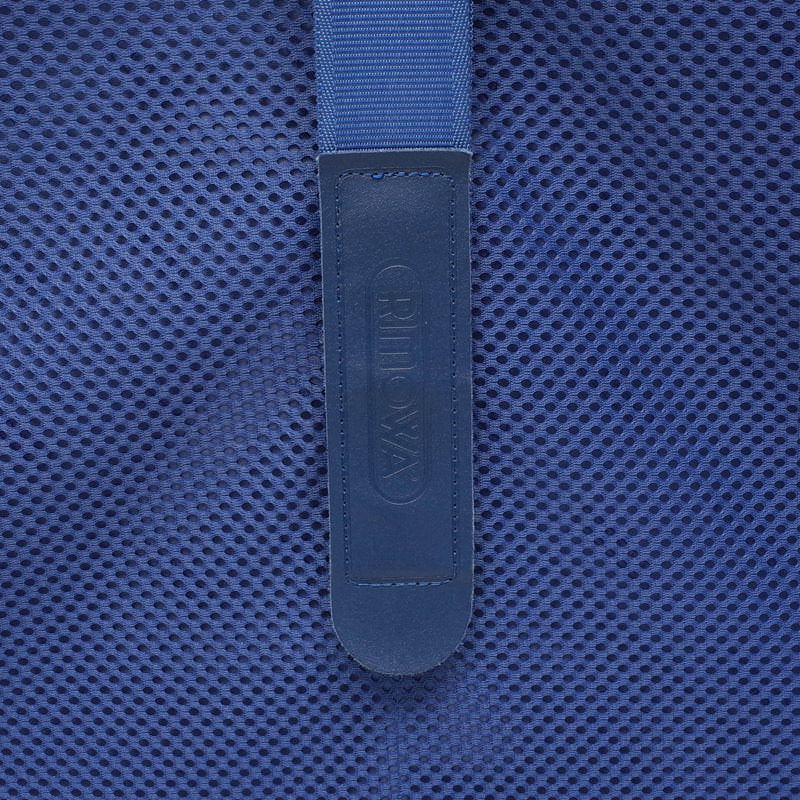 リモワ　トパーズ　中古商品　930.77-2　104リットル　2輪