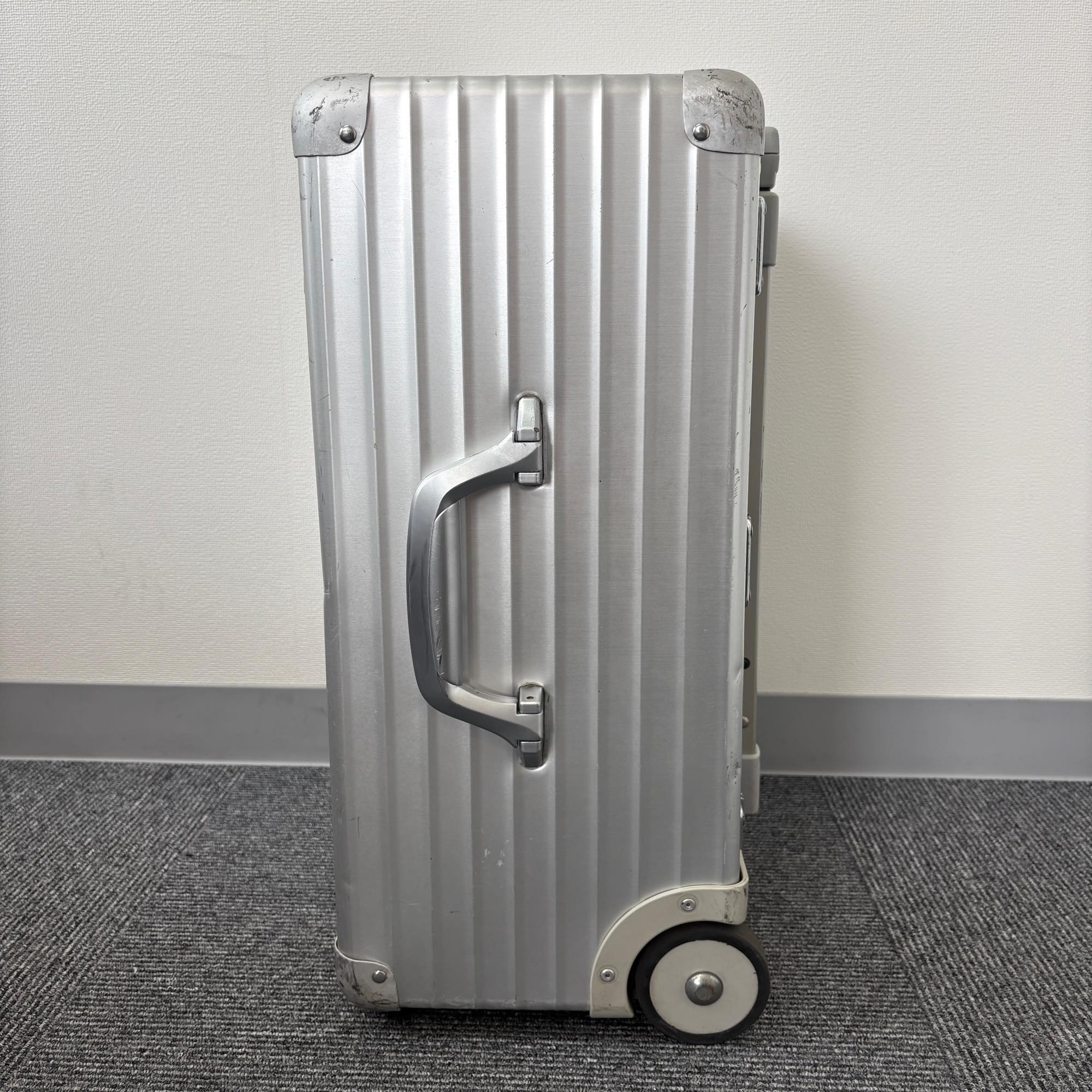 リモワ トパーズ(オリジナル)　U950.51-2　中古美品　42リットル　2輪