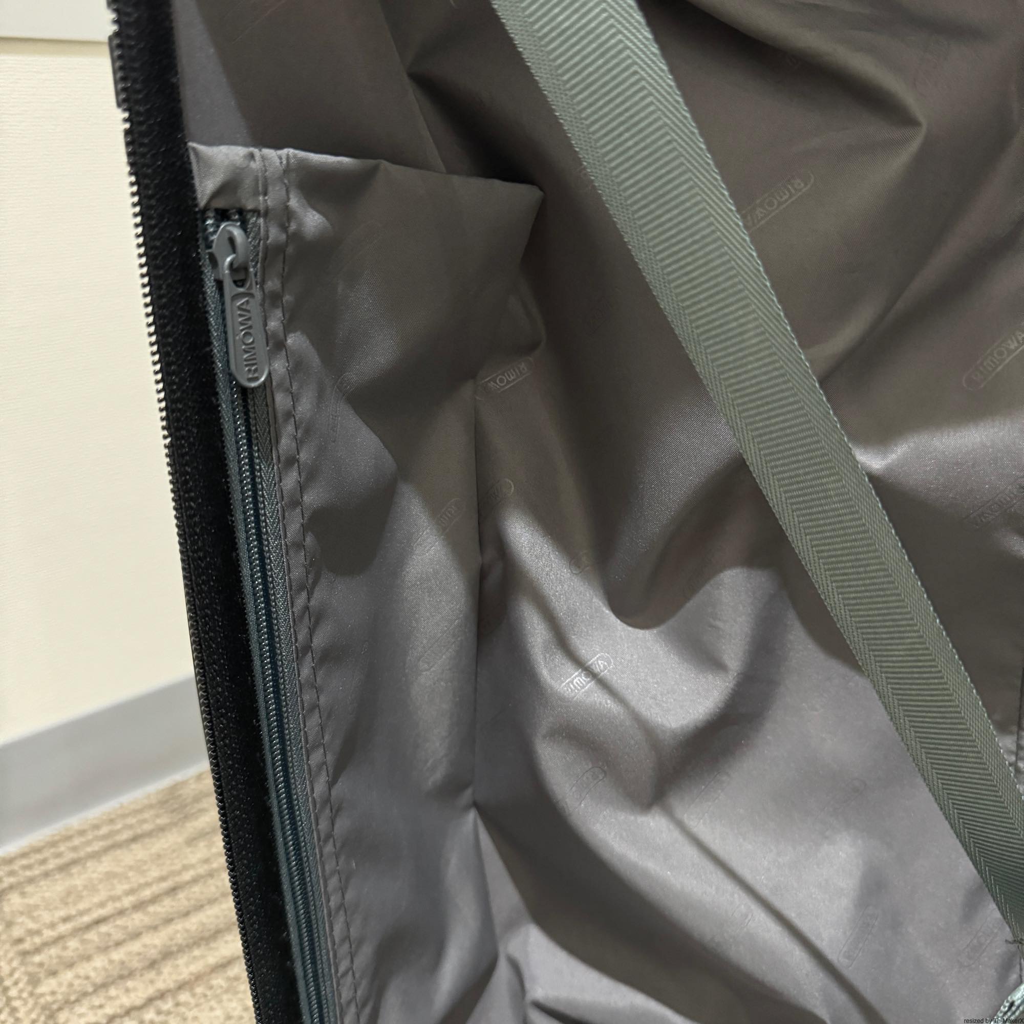 リモワ　サルサ　851.52-22　32リットル　中古美品　2輪
