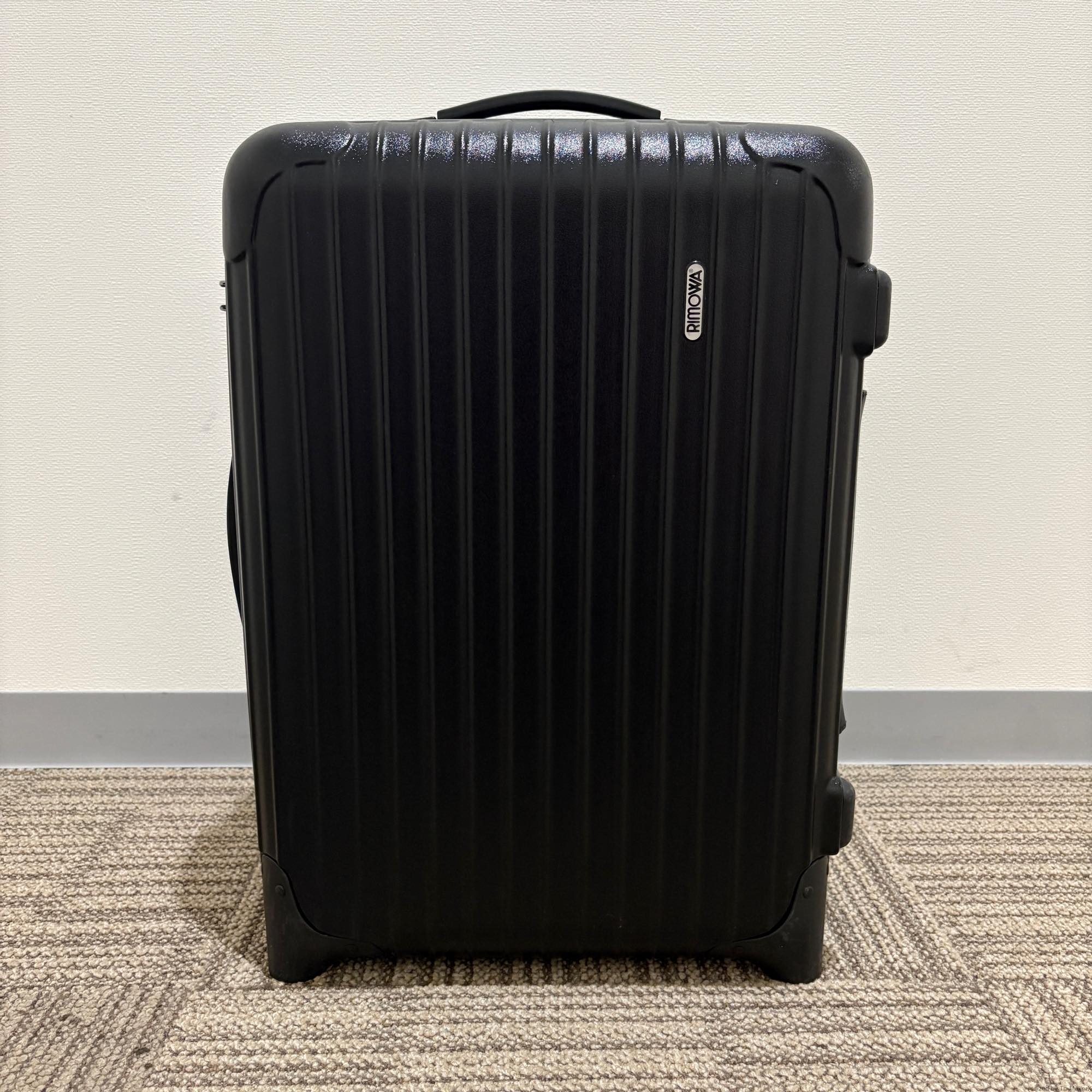 リモワ　サルサ(エッセンシャル)　851.52-27　32リットル　中古商品　2輪