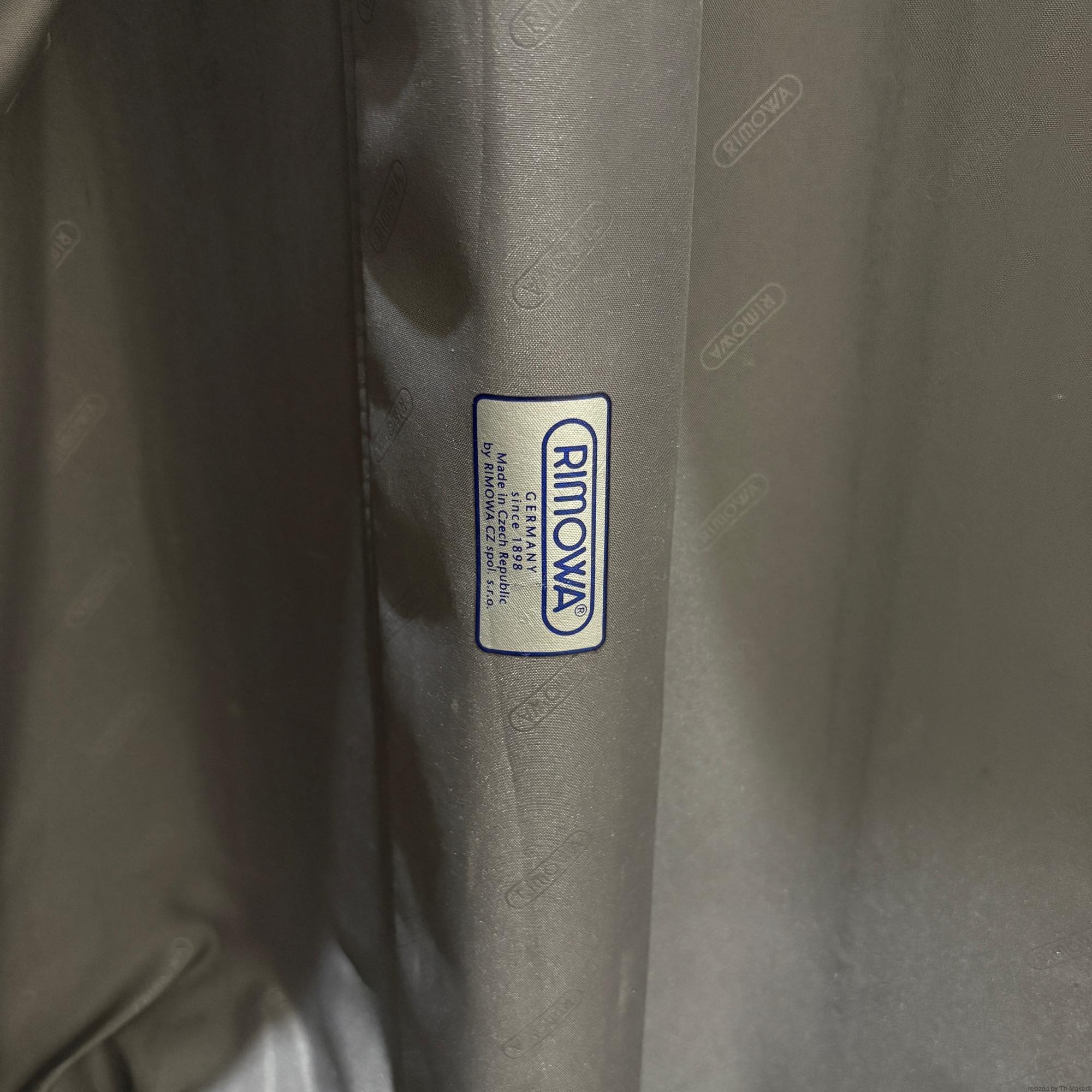 リモワ　サルサ(エッセンシャル)　851.52-28　32リットル　中古商品　2輪