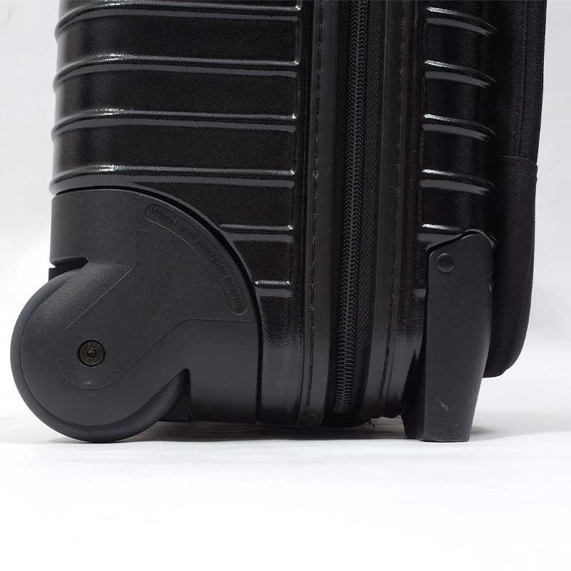 ルフトハンザ　リモワ　ボレロ　中古商品 　821.90-3　23リットル　2輪