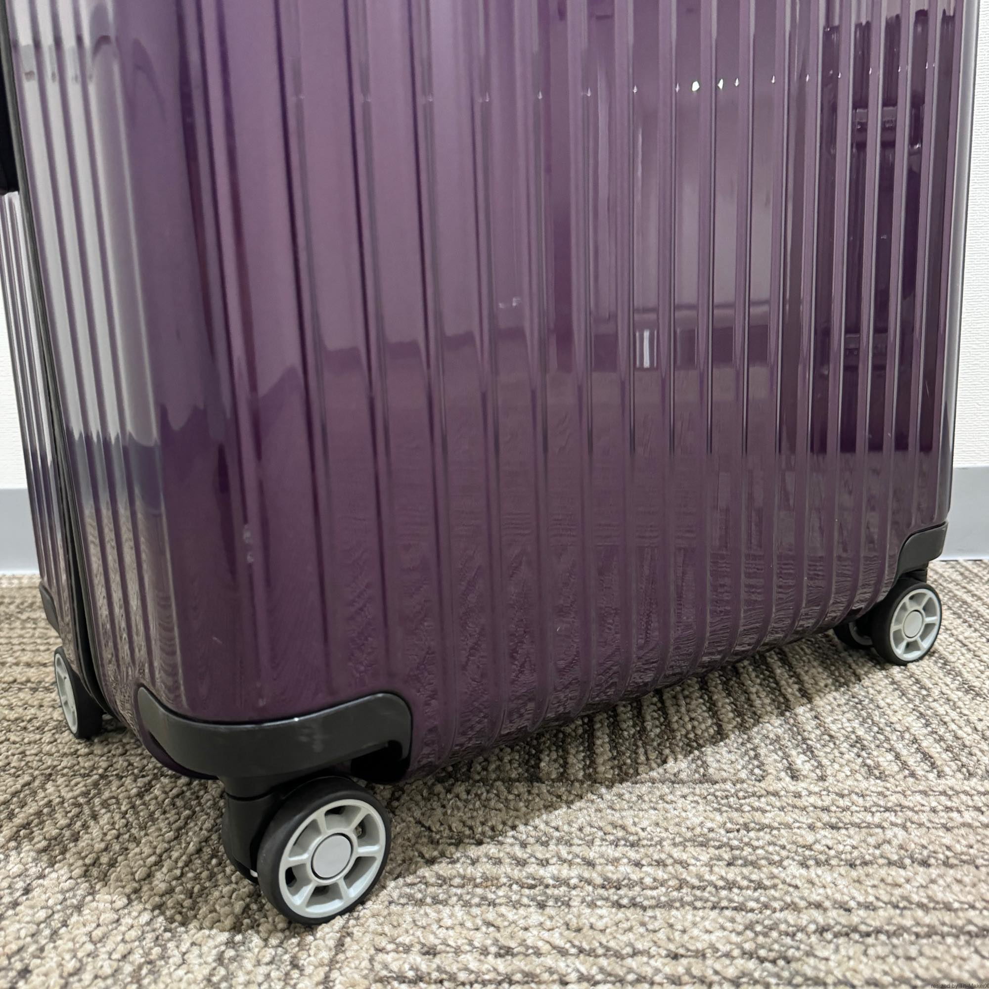 リモワ　サルサエアー　中古美品　822.70-3　80リットル　4輪