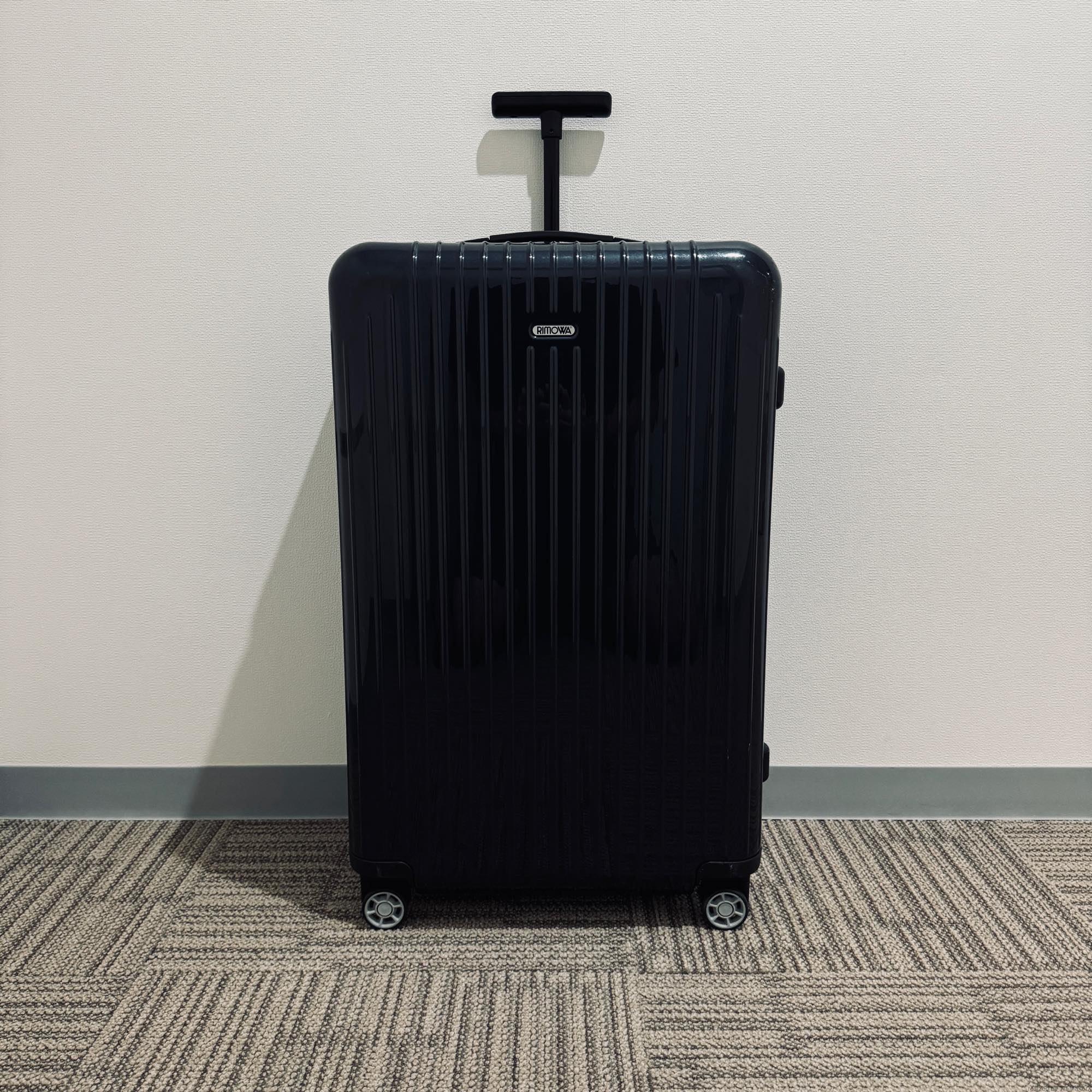 リモワ　サルサエアー　825.70-3　80リットル　中古美品　4輪