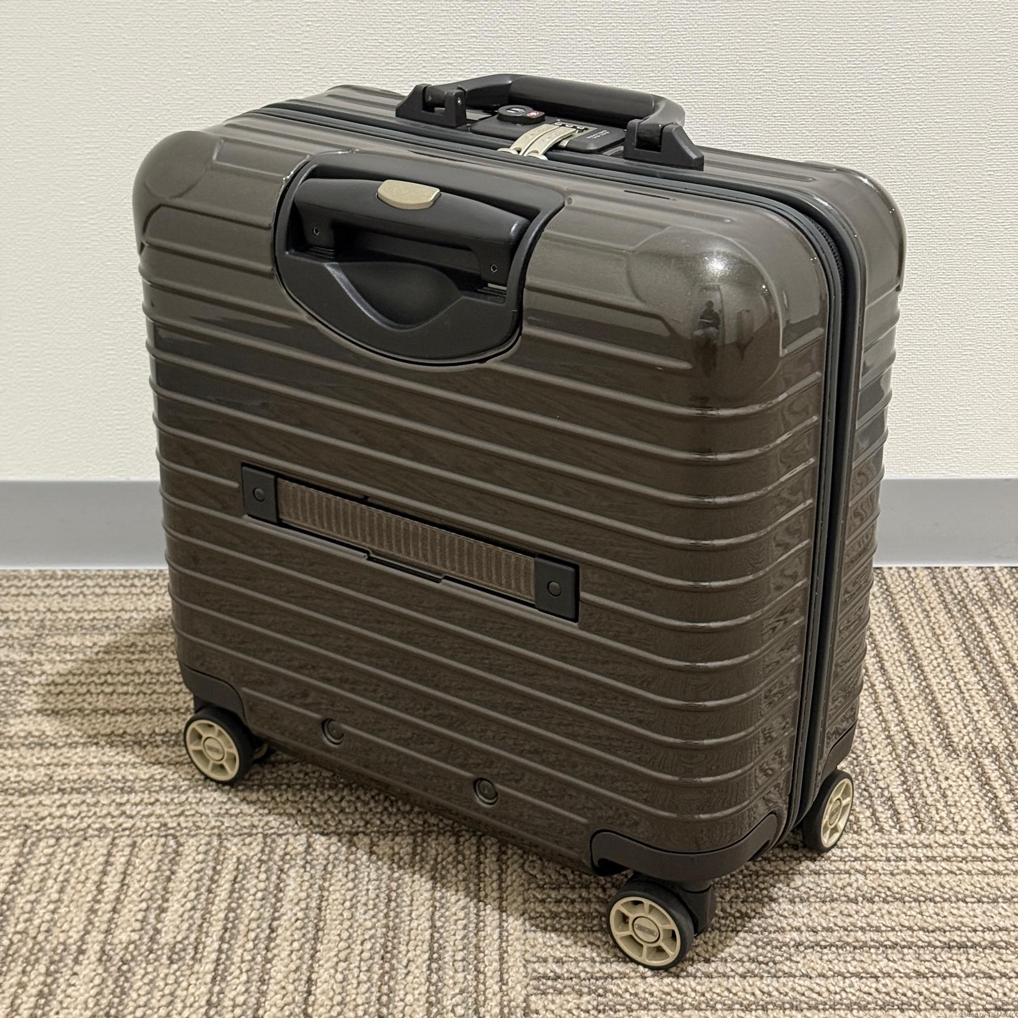 リモワ　サルサ デラックス　中古美品　830.40-3　29リットル　4輪