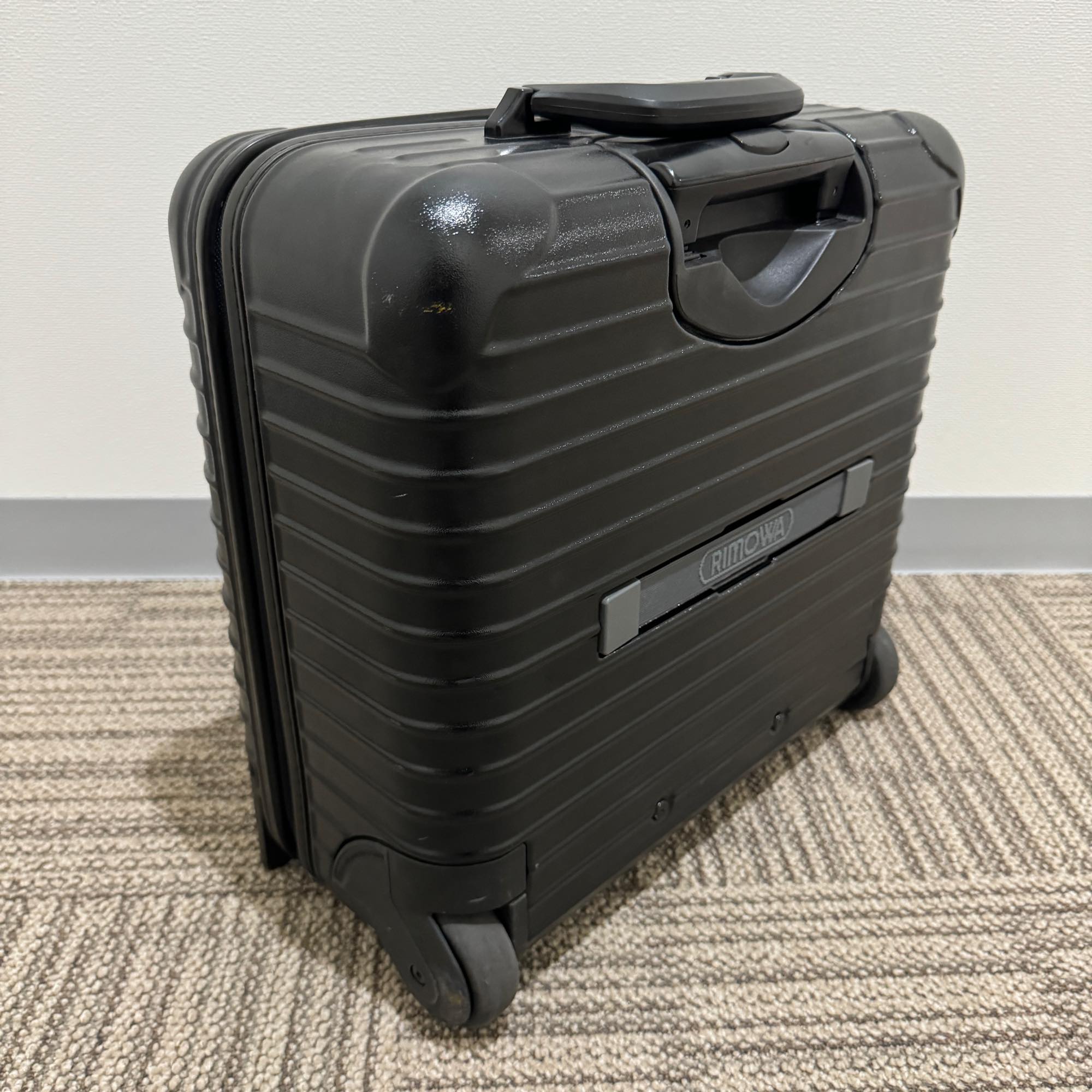 リモワ　サルサ　中古美品　851.40-3　23リットル　2輪
