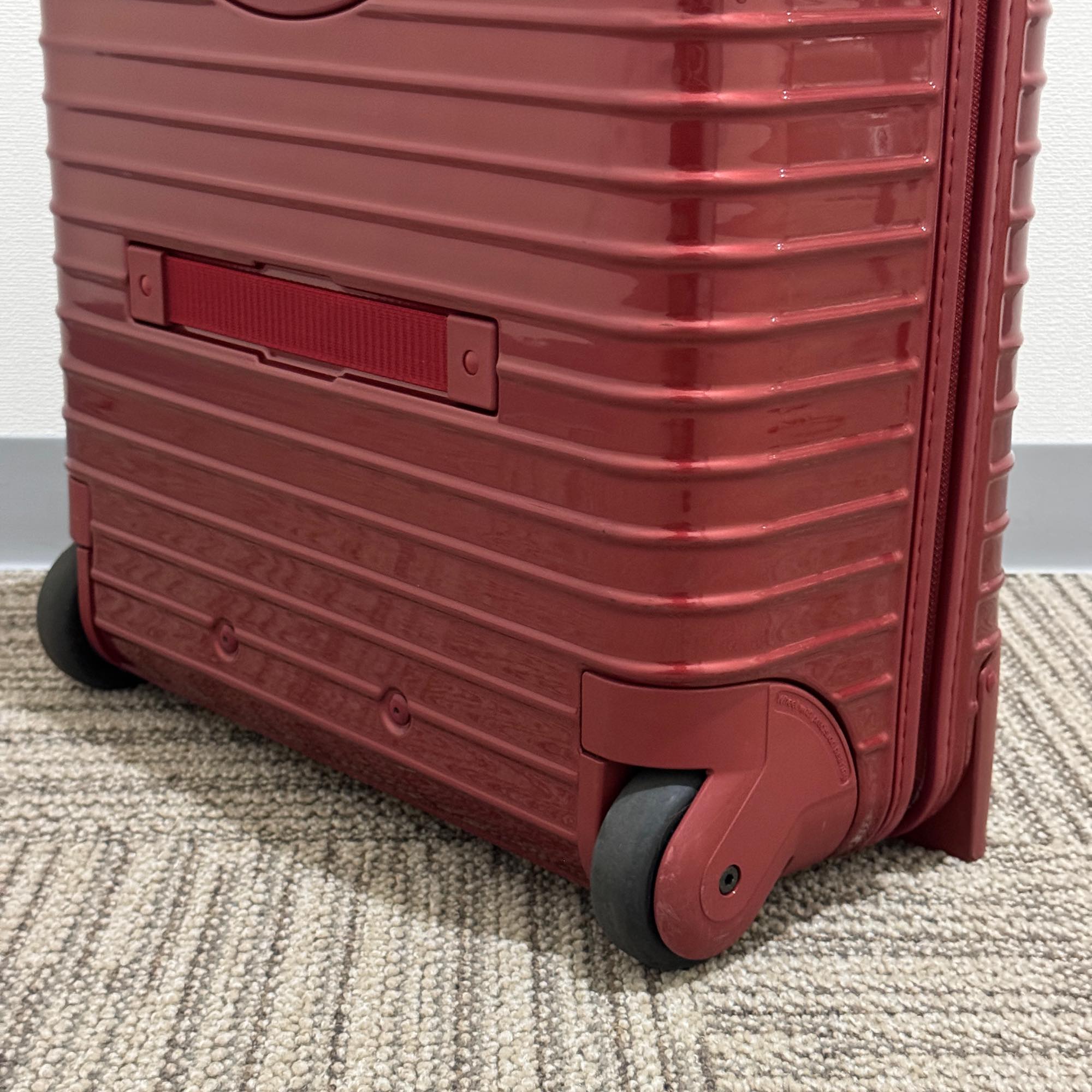 リモワ　サルサデラックス　U853.40-3　中古美品　25リットル　2輪