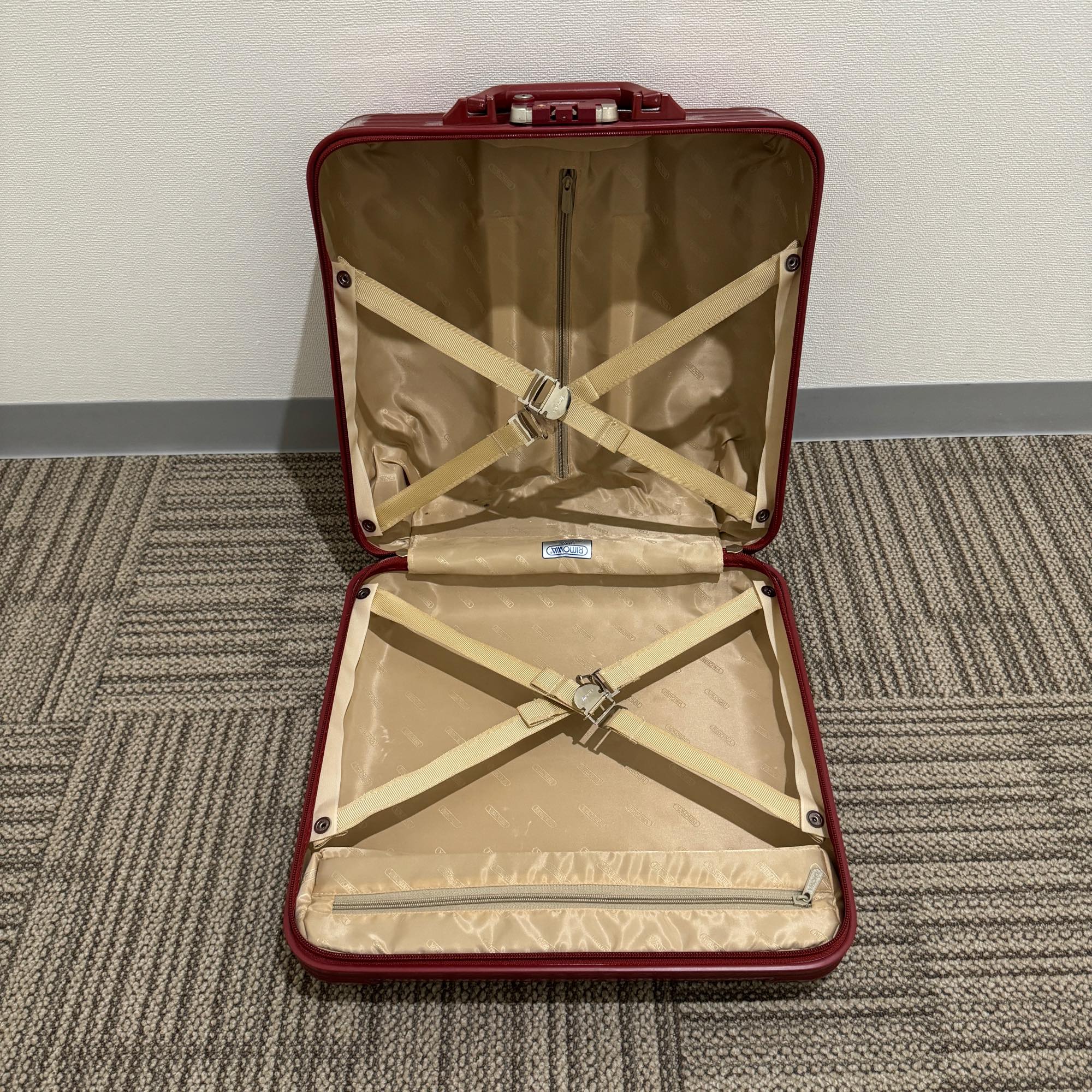 リモワ　サルサデラックス　U853.40-3　中古美品　25リットル　2輪
