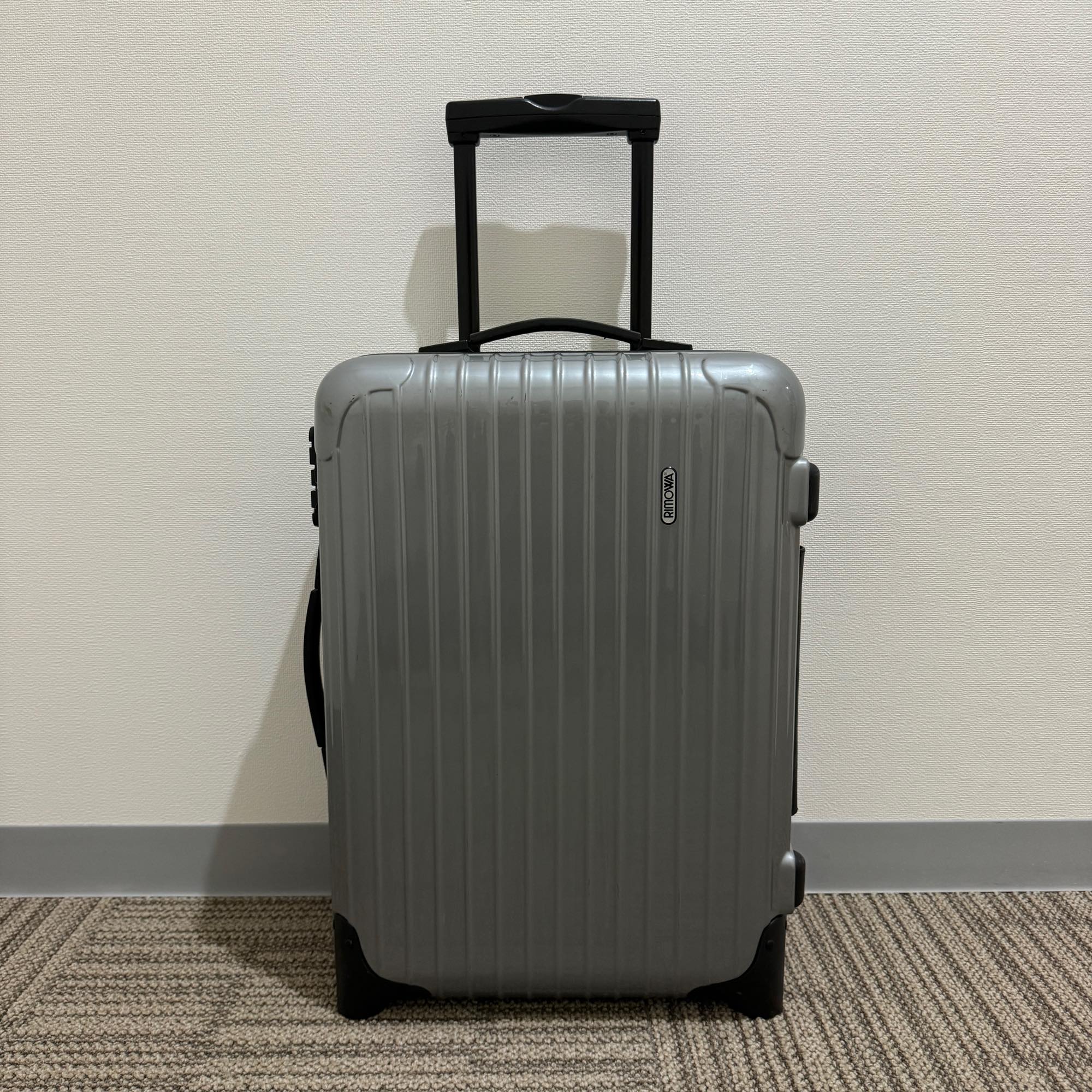 リモワ　サルサ　中古商品　856.52-3　35リットル　2輪