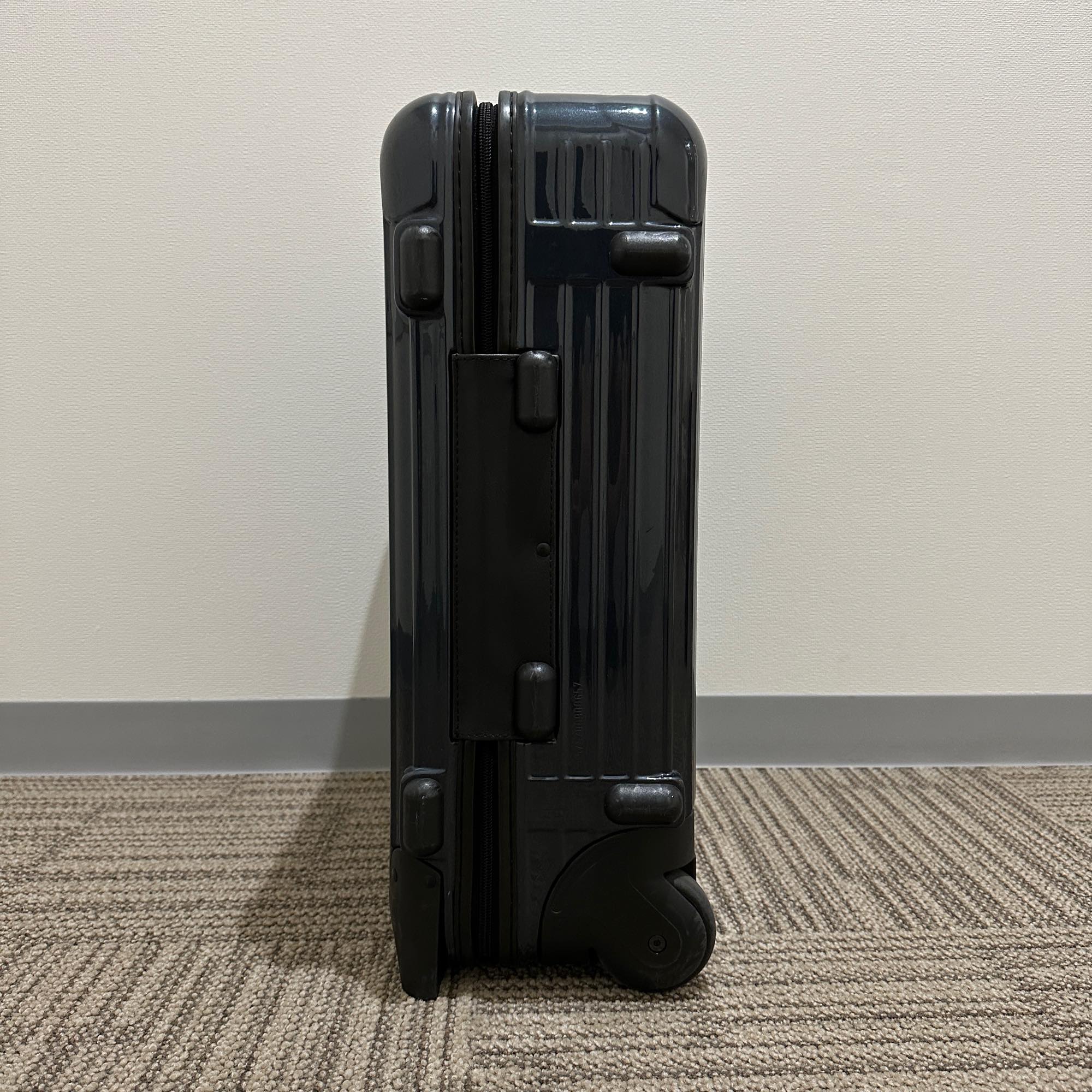 リモワ　サルサ　中古美品　857.52-3　35リットル　2輪