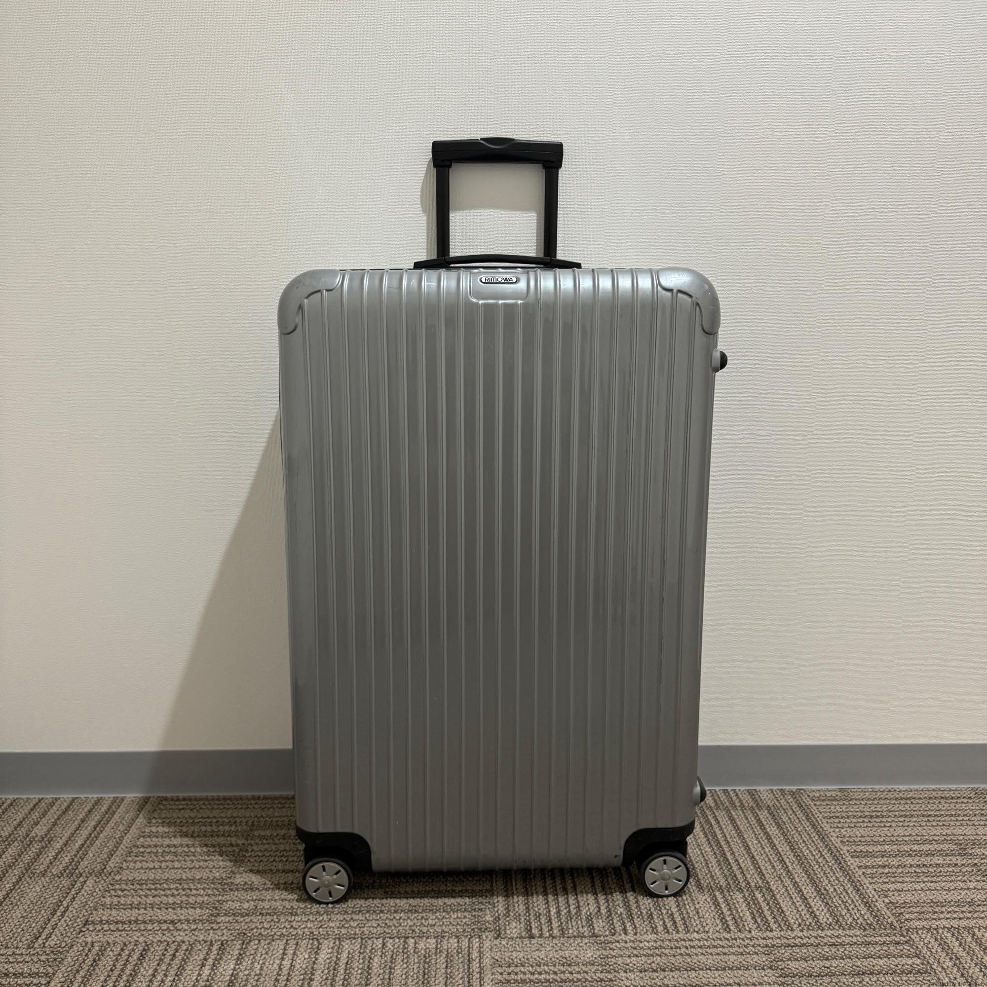 リモワ　サルサ　876.77-3　107リットル　中古商品　4輪
