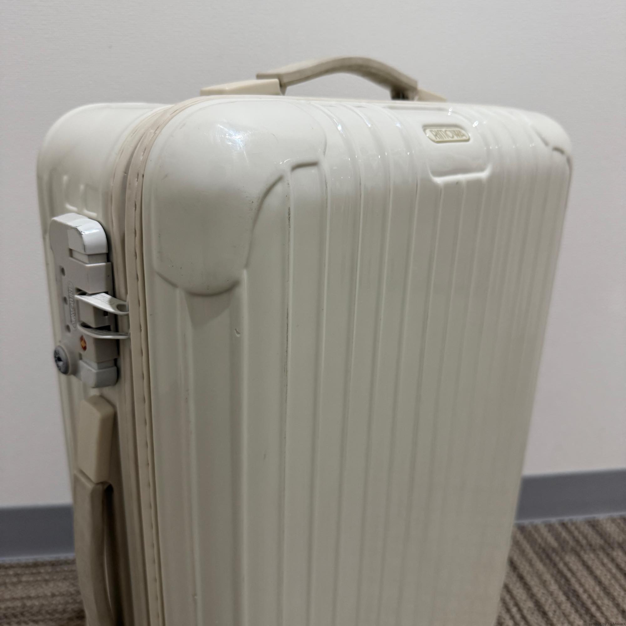 リモワ　ユナイテッドアローズ限定　サルサ　895.46-2　中古美品　32リットル　2輪