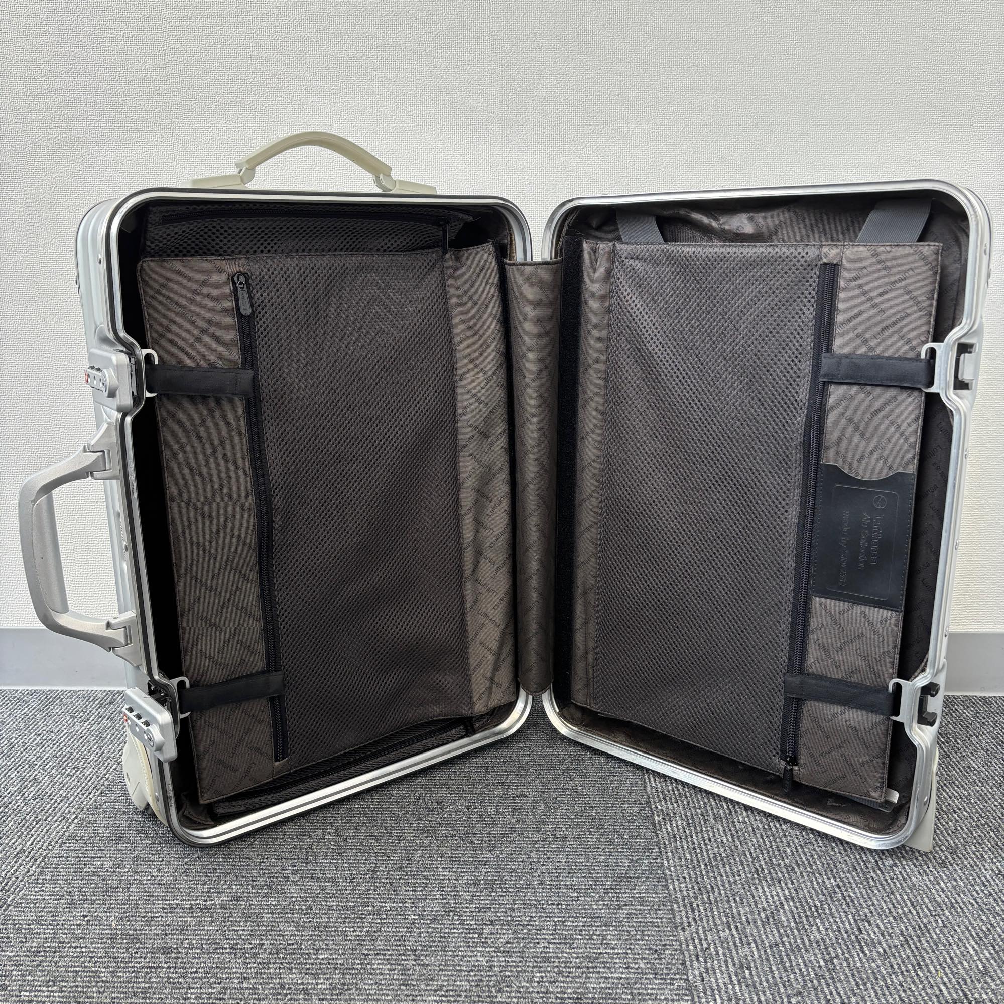 ルフトハンザ　リモワ　アルミニウム　919.52-3　中古美品　32リットル　2輪