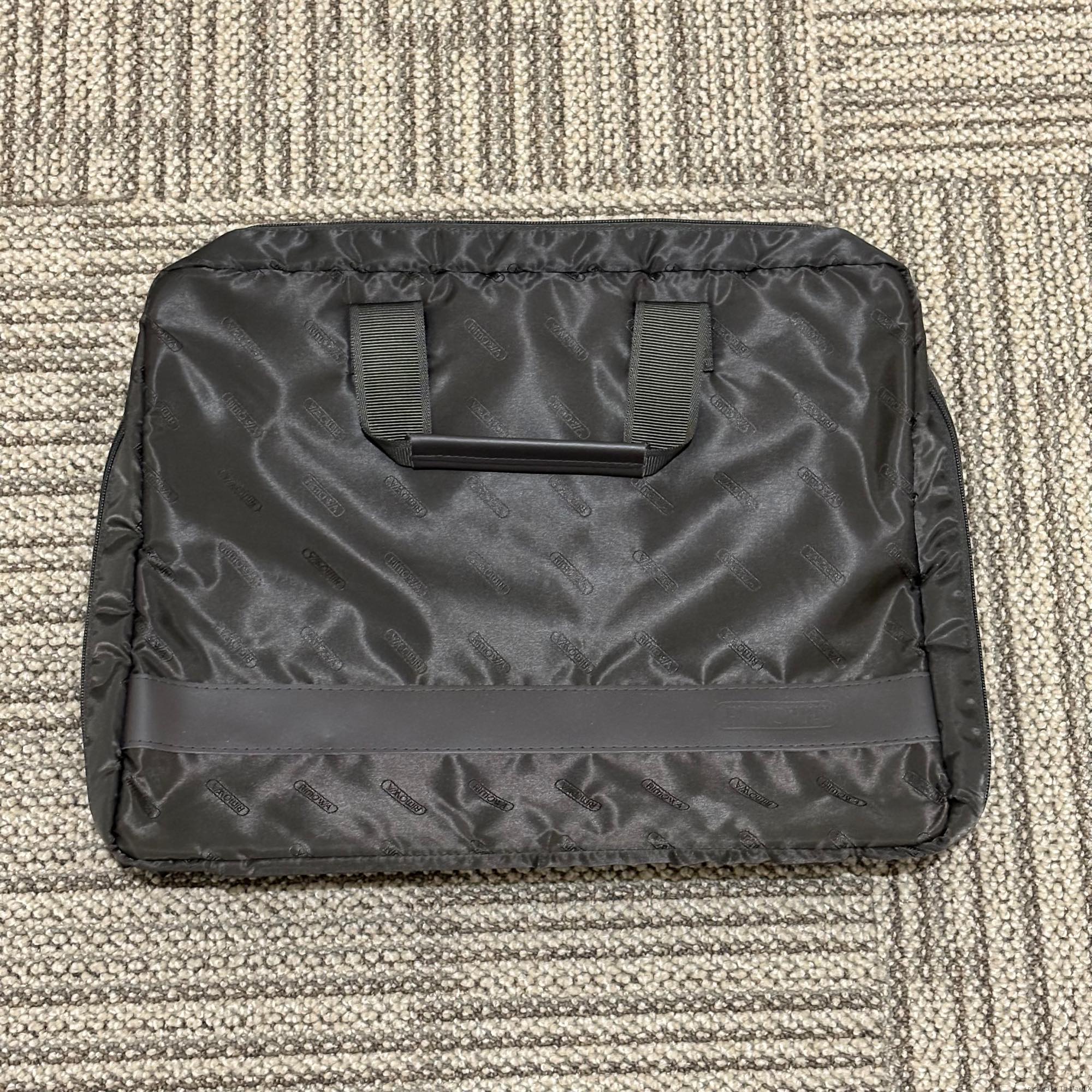 リモワ　トパーズ チタニウム　920.40.03.2-3　中古美品　28リットル　2輪
