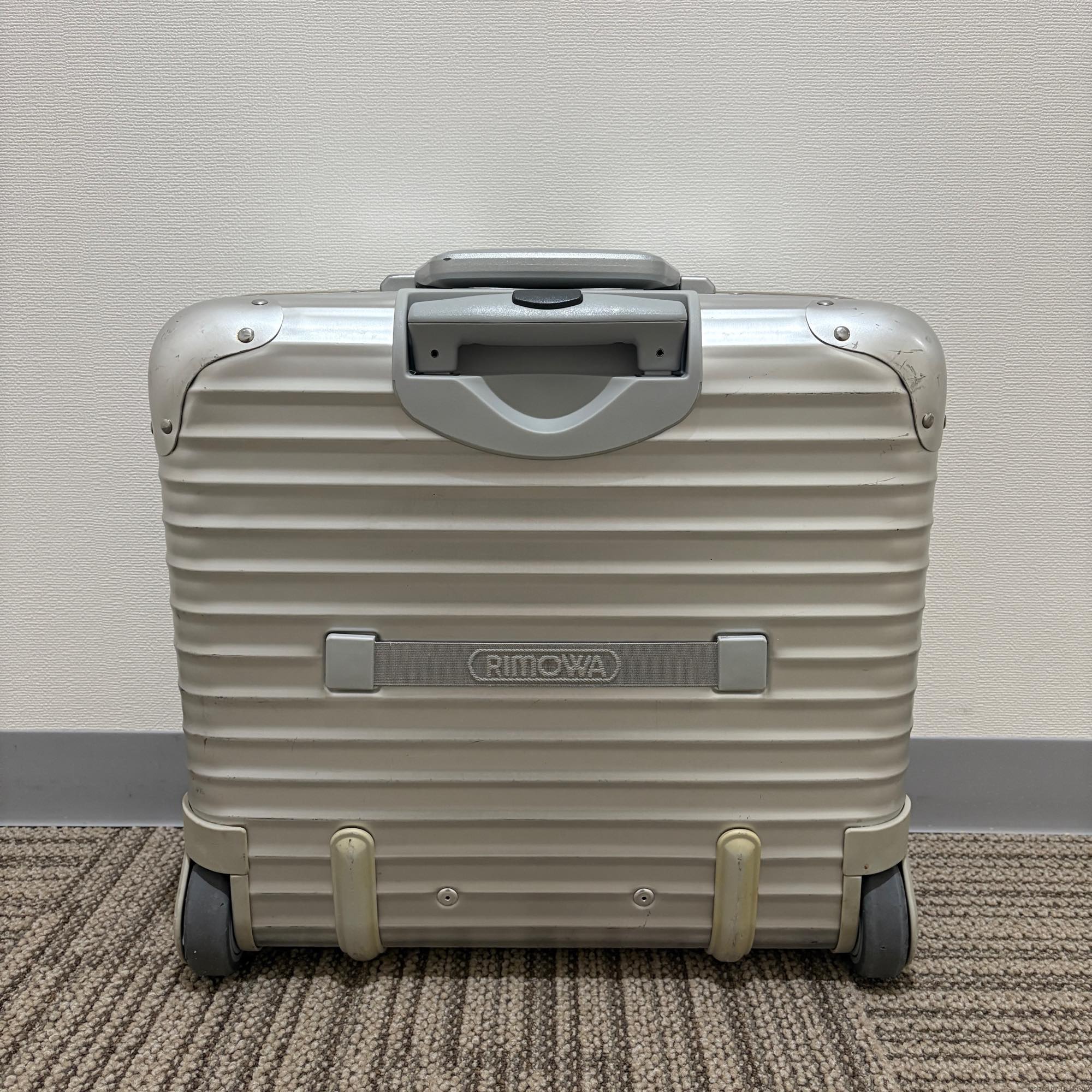 リモワ　トパーズ(オリジナル)　中古商品　U928.40-3　23リットル　2輪