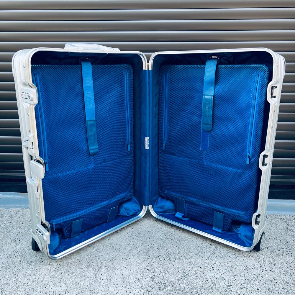 リモワ　トパーズ　932.63-3 　中古商品　64リットル　4輪