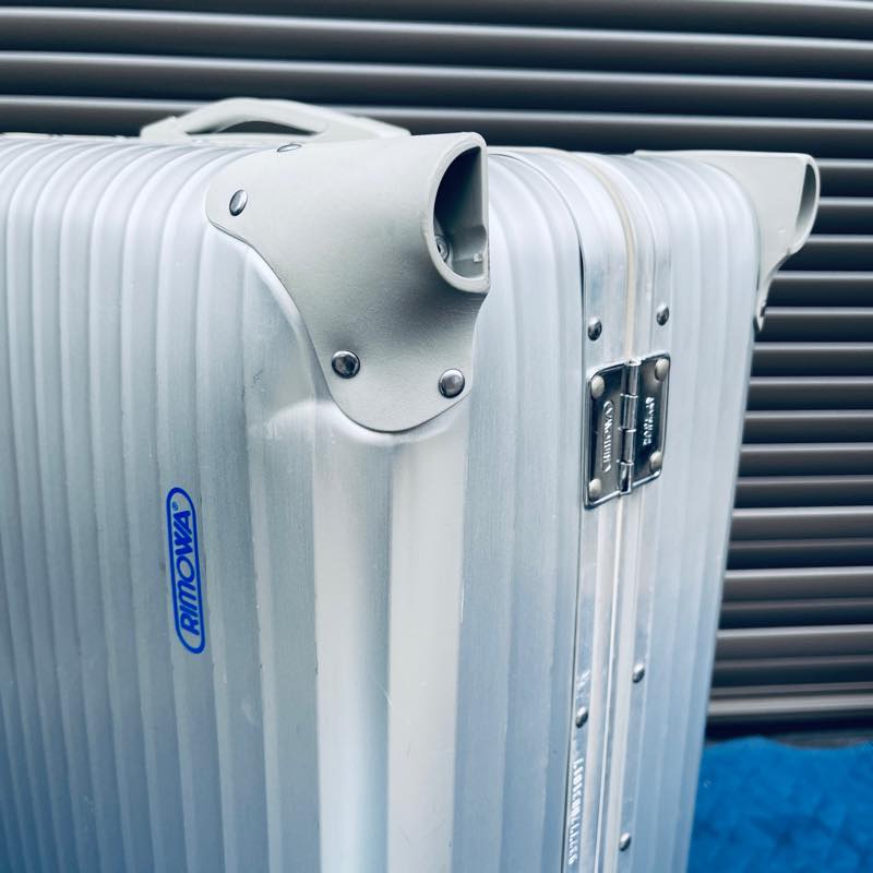 リモワ　トパーズ　中古商品　932.77-3　104リットル　4輪