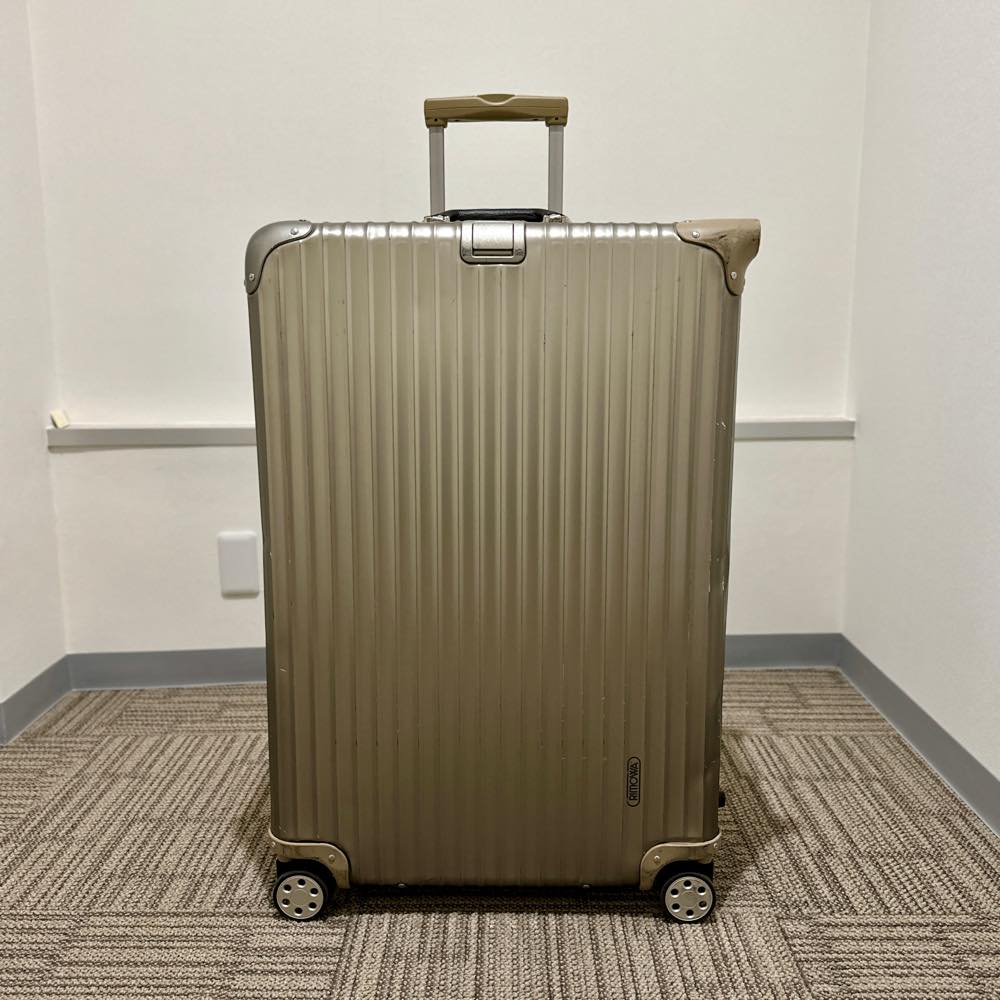 リモワ　トパーズ チタニウム　中古商品　945.77-3　98リットル 4輪